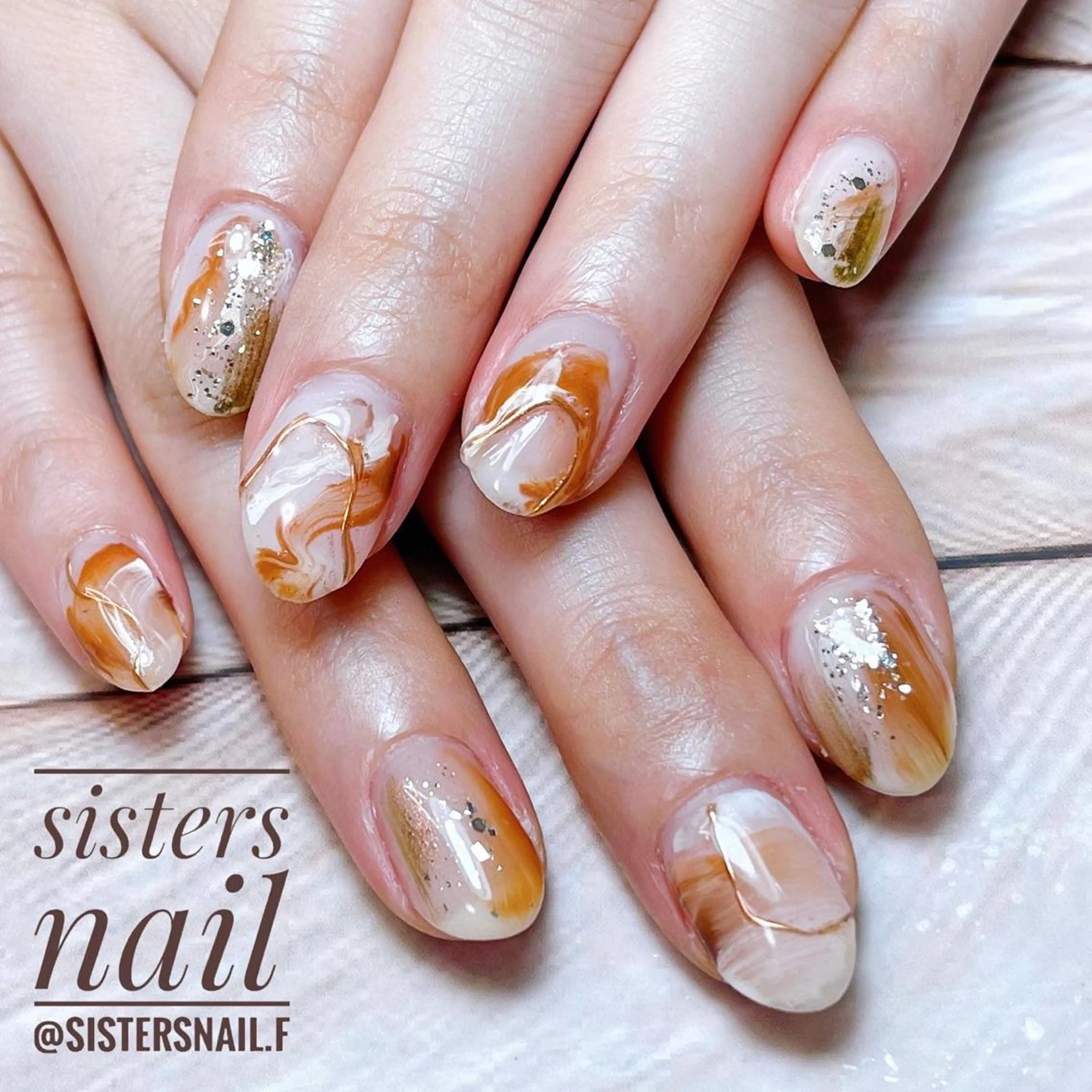 ネイル アートネイル ブラウン 大理石ネイル(マーブル) ミラーネイル ニュアンスネイル sisters nail.fのネイルデザイン