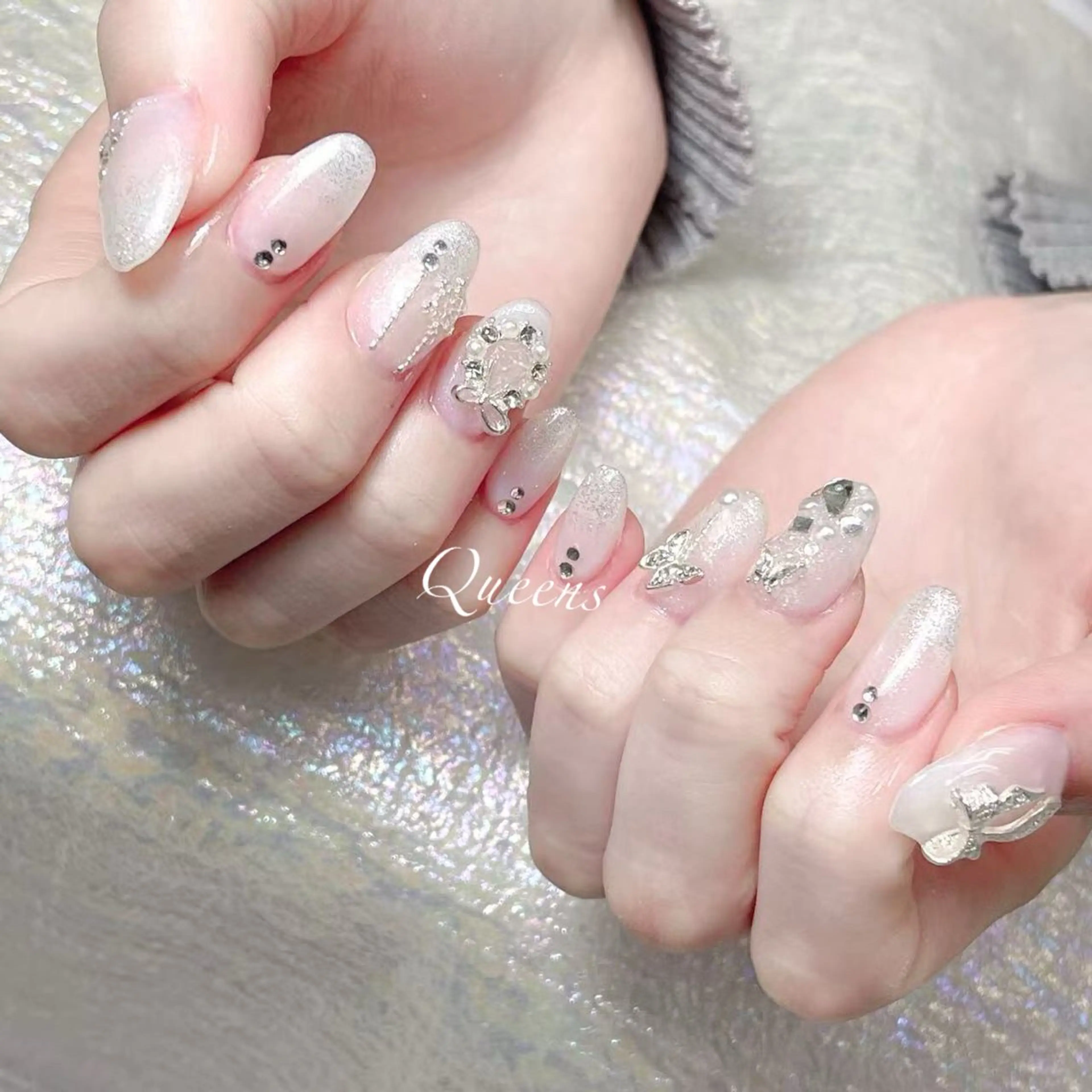 ネイル ハンドネイル Queens テイのネイルデザイン