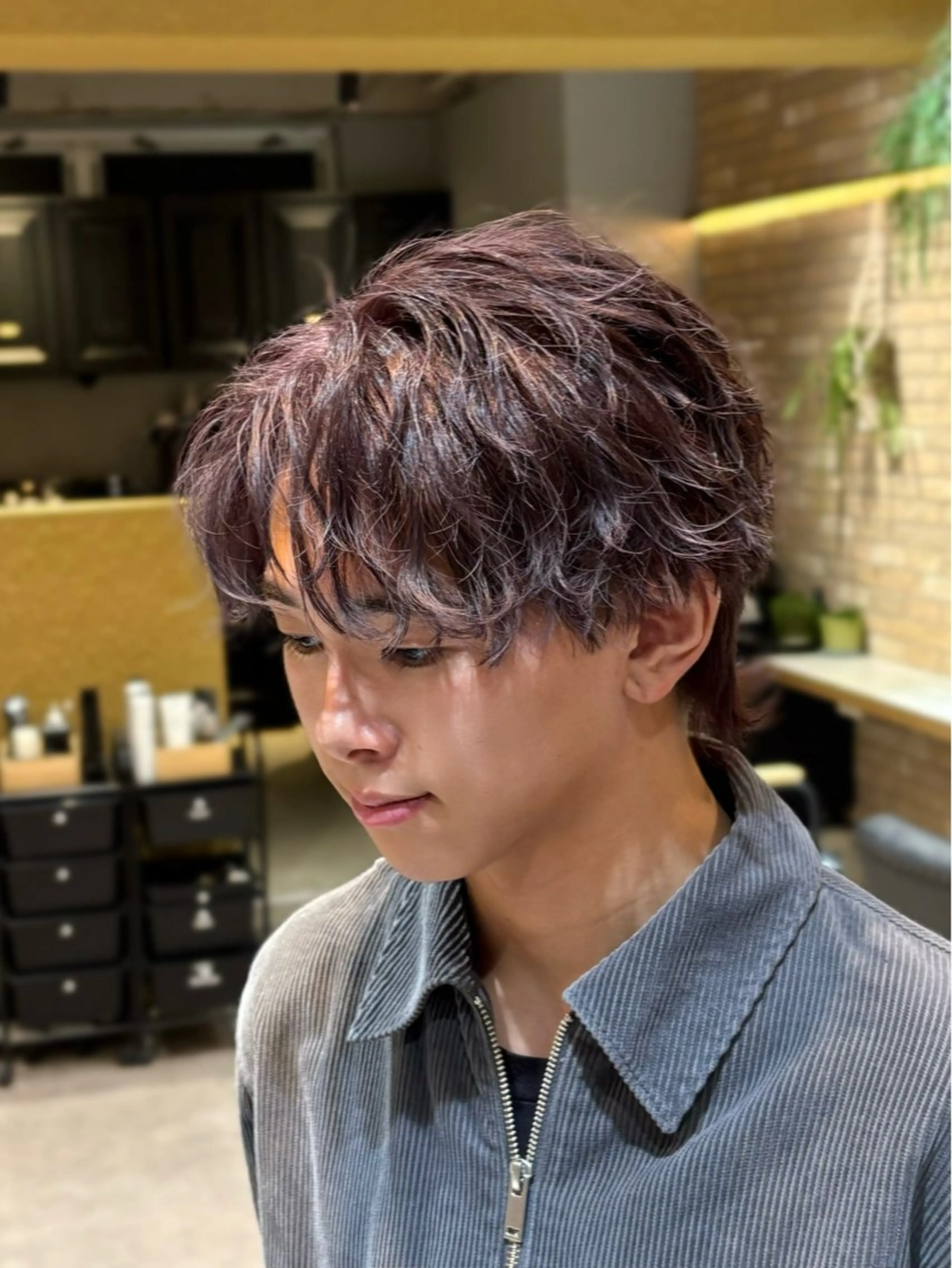 カラー パーマ メンズ メンズウルフカット ウルフカット カット パーマ ヘッドスパ フェザー/シャドウ/ メッシュパーマのヘアスタイル