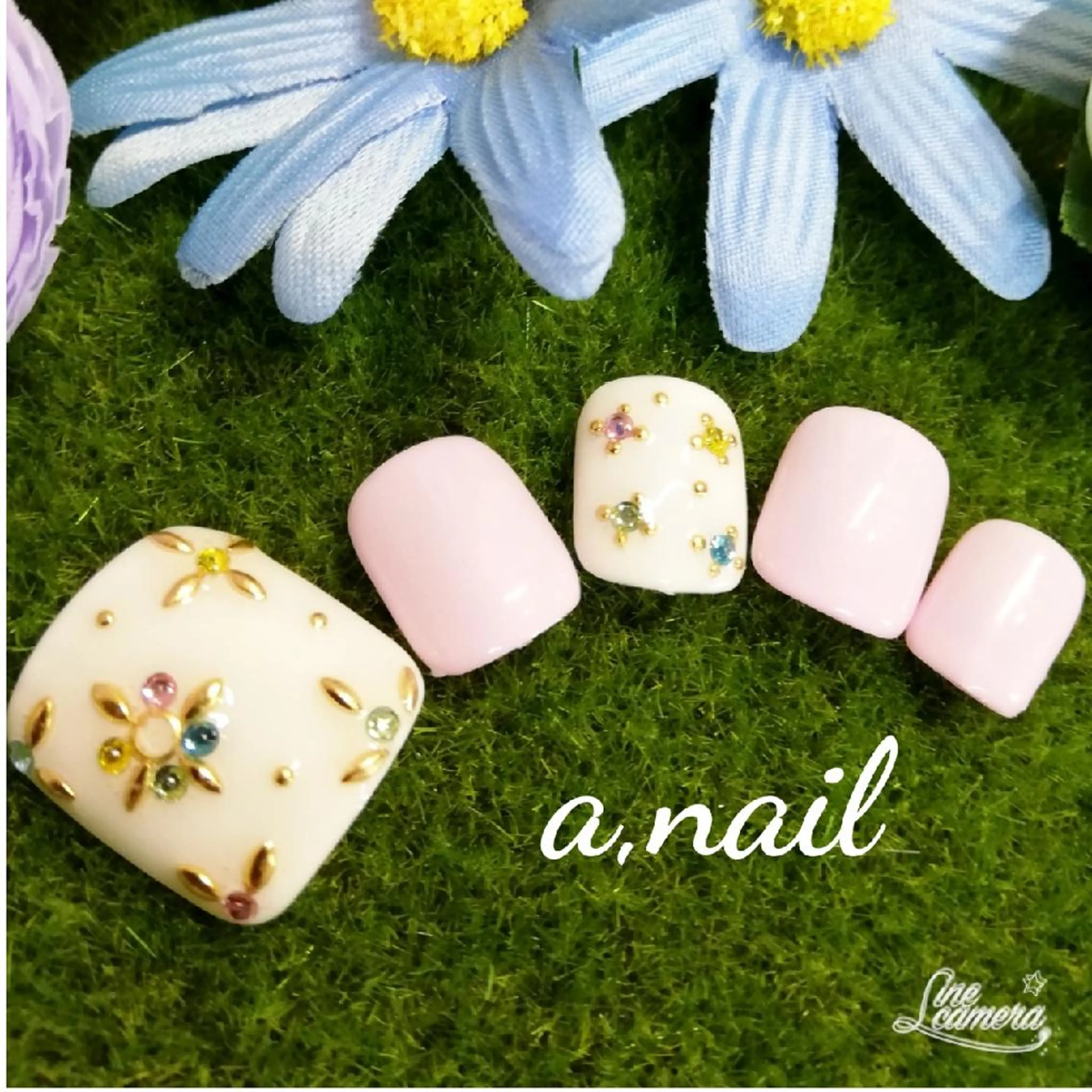 ネイル フットネイル ストーンネイル ネイルサロン エーネイルのネイルデザイン