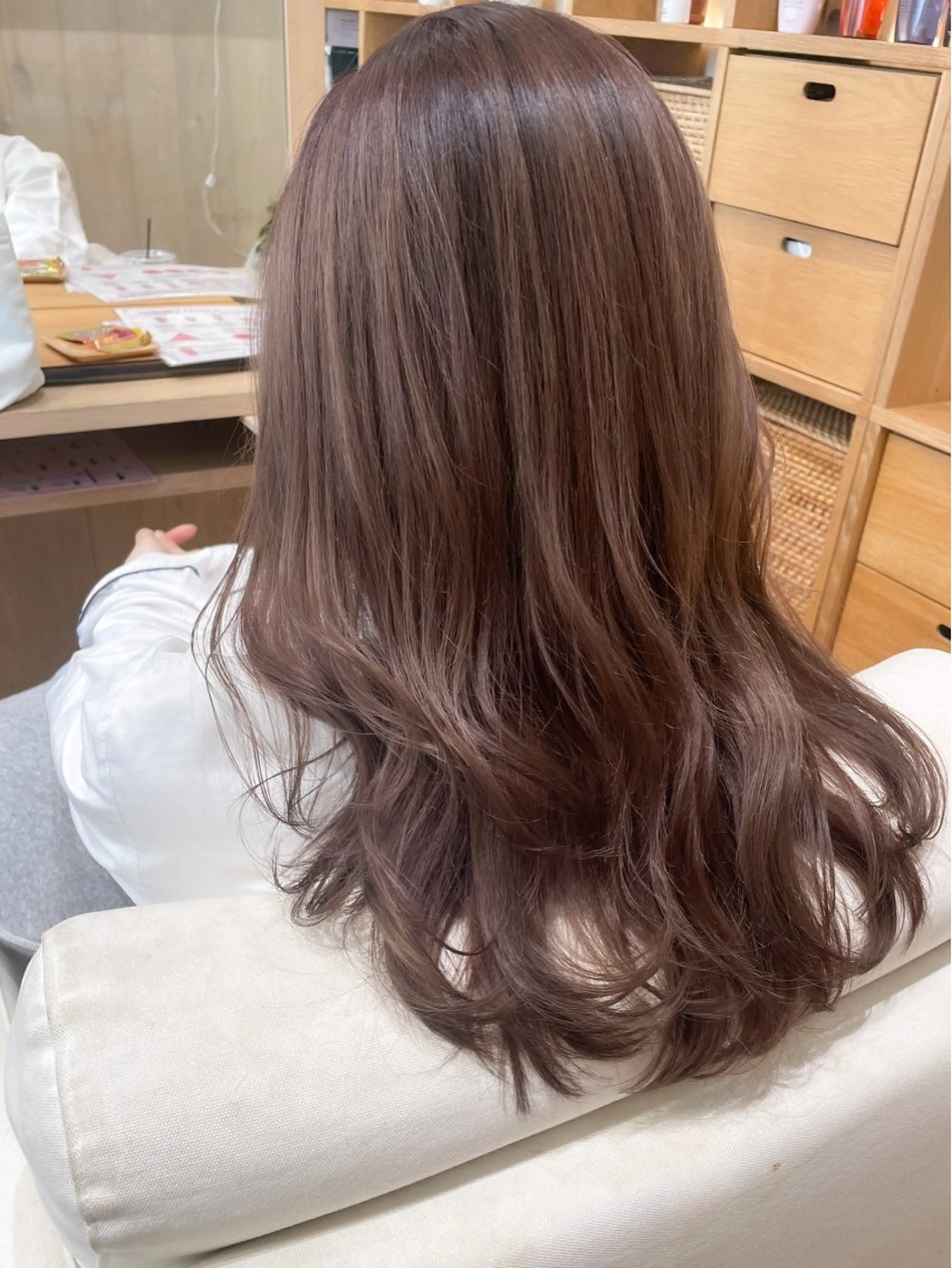ロング カラー ブリーチ ブリーチなしカラー 市吉 杏奈のヘアスタイル
