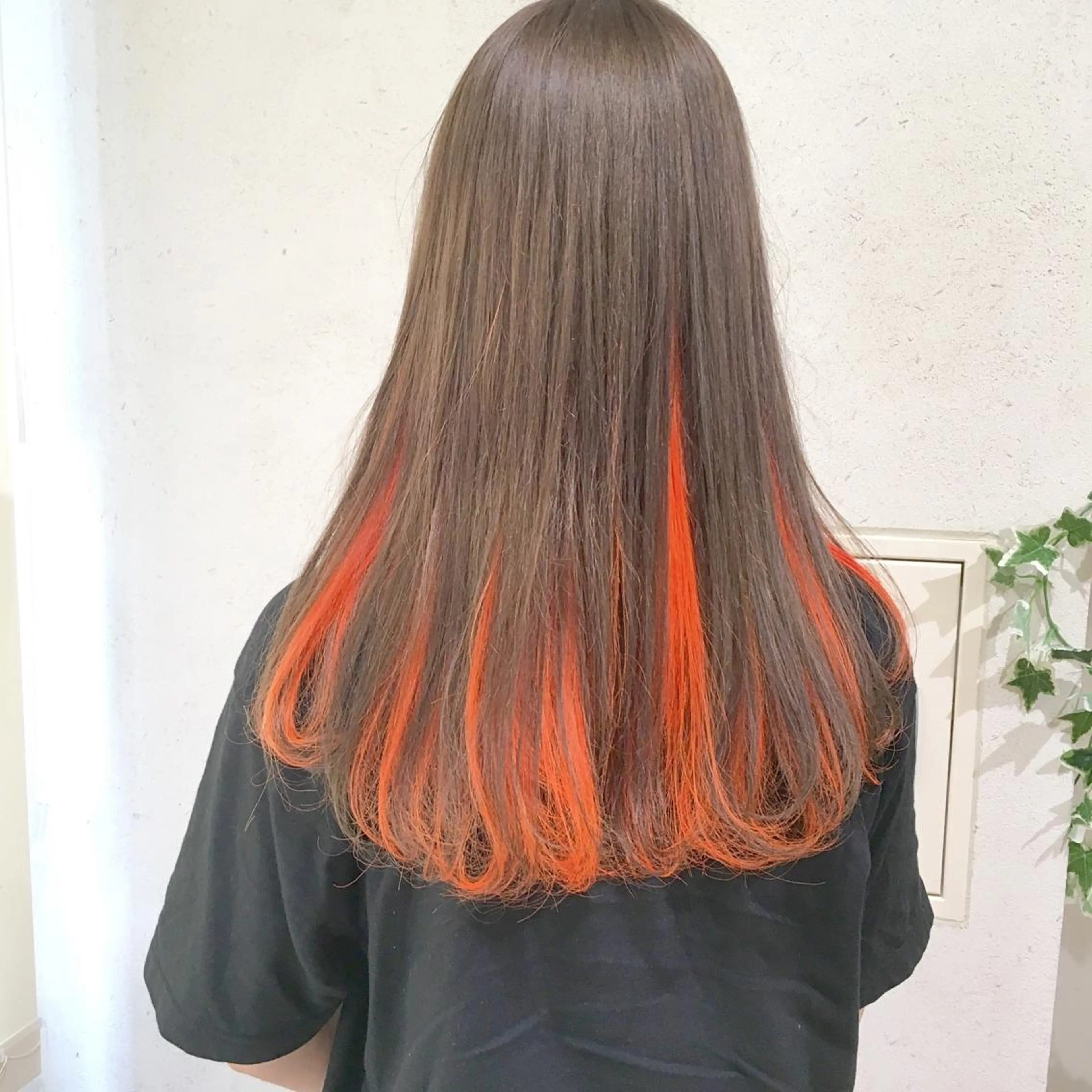 ロング カラー パーマ ヘアアレンジ インナーカラー オレンジ ヘアカラー ハイトーン特化🤍 浦住のヘアスタイル