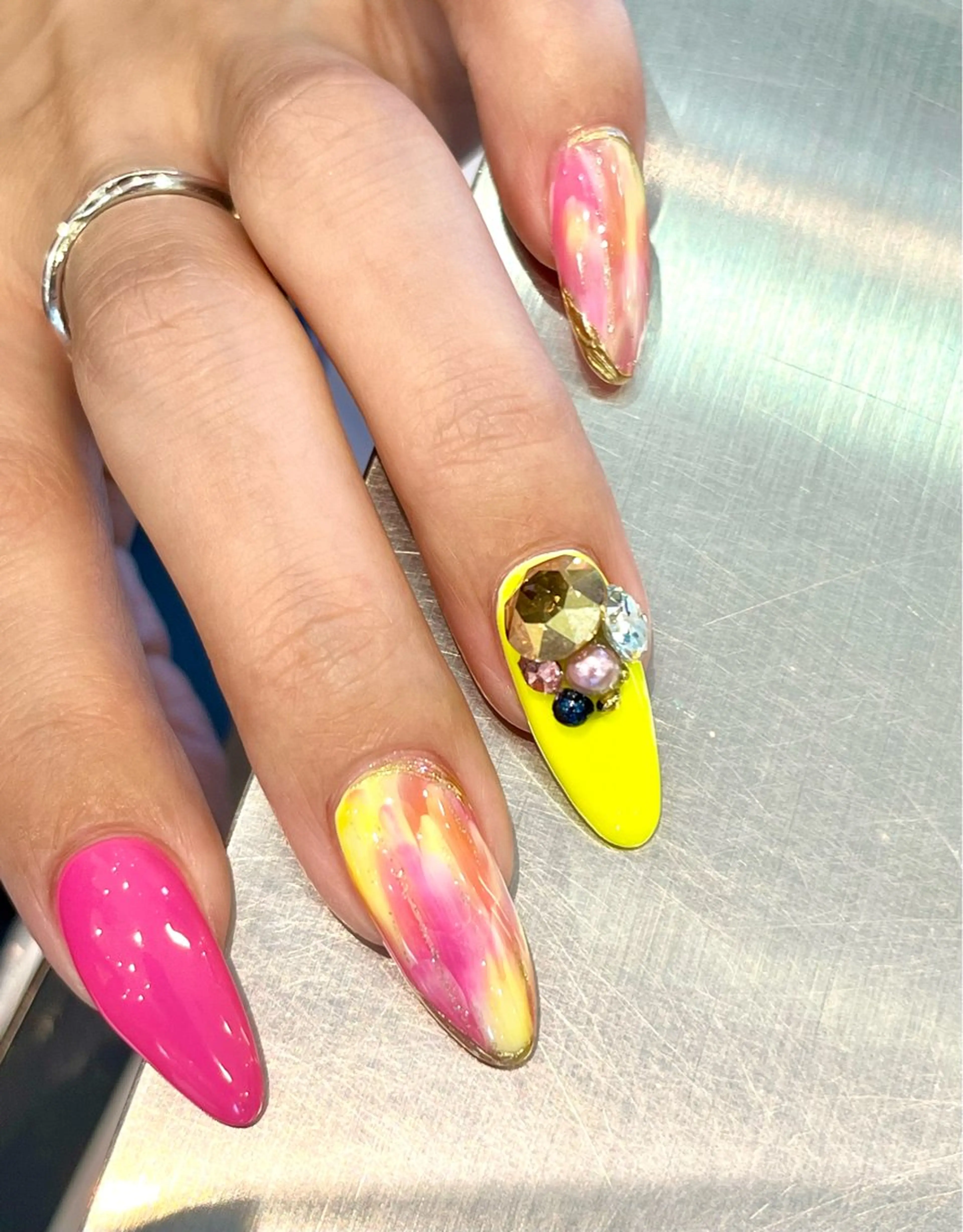 ロング ネイル ハンドネイル まり りぃ〜んのネイルデザイン