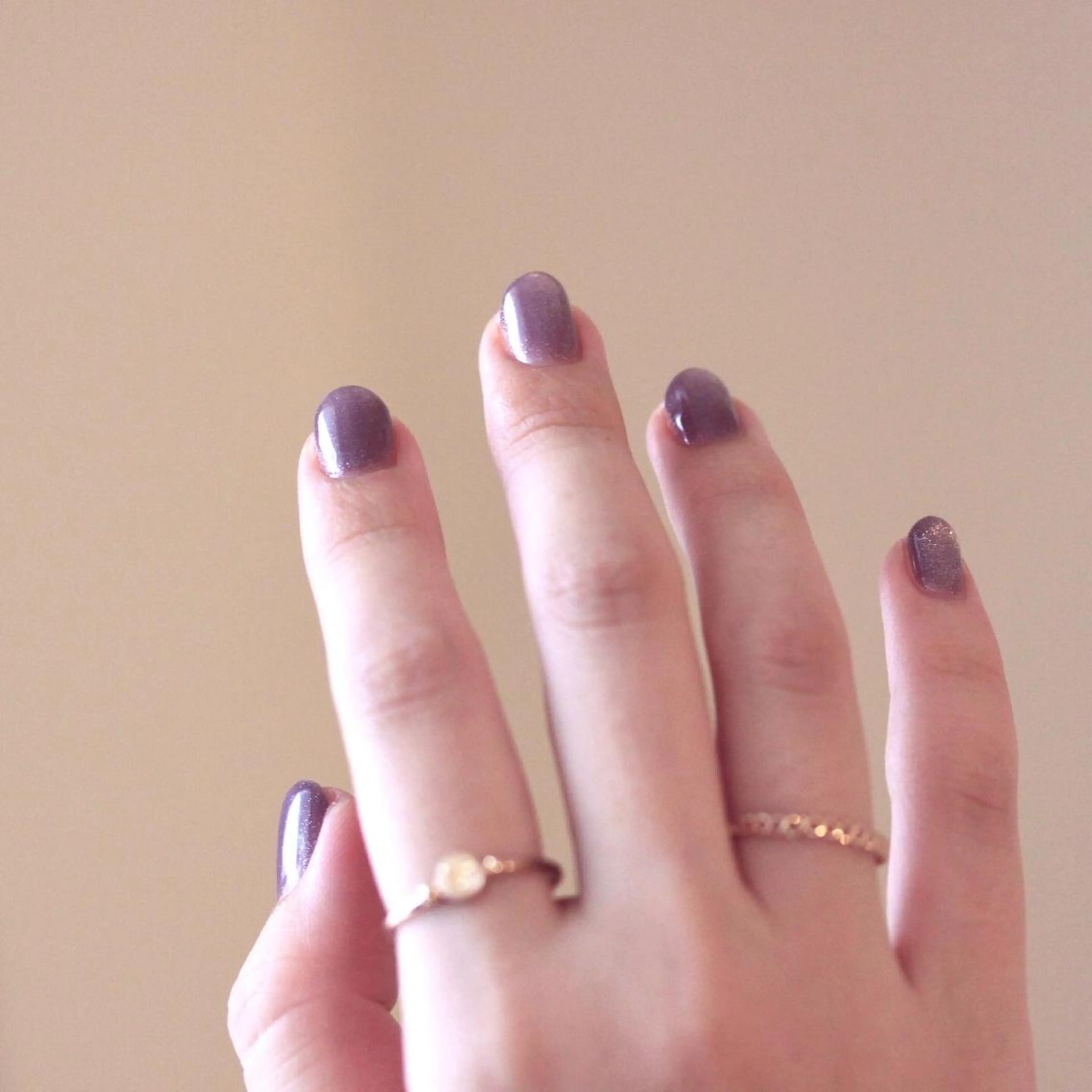 ネイル 氷ネイル・うるうるネイル マグネットネイル ニュアンスネイル パープル ネイルチップ Elio所属・Elio 国泰寺のネイルデザイン