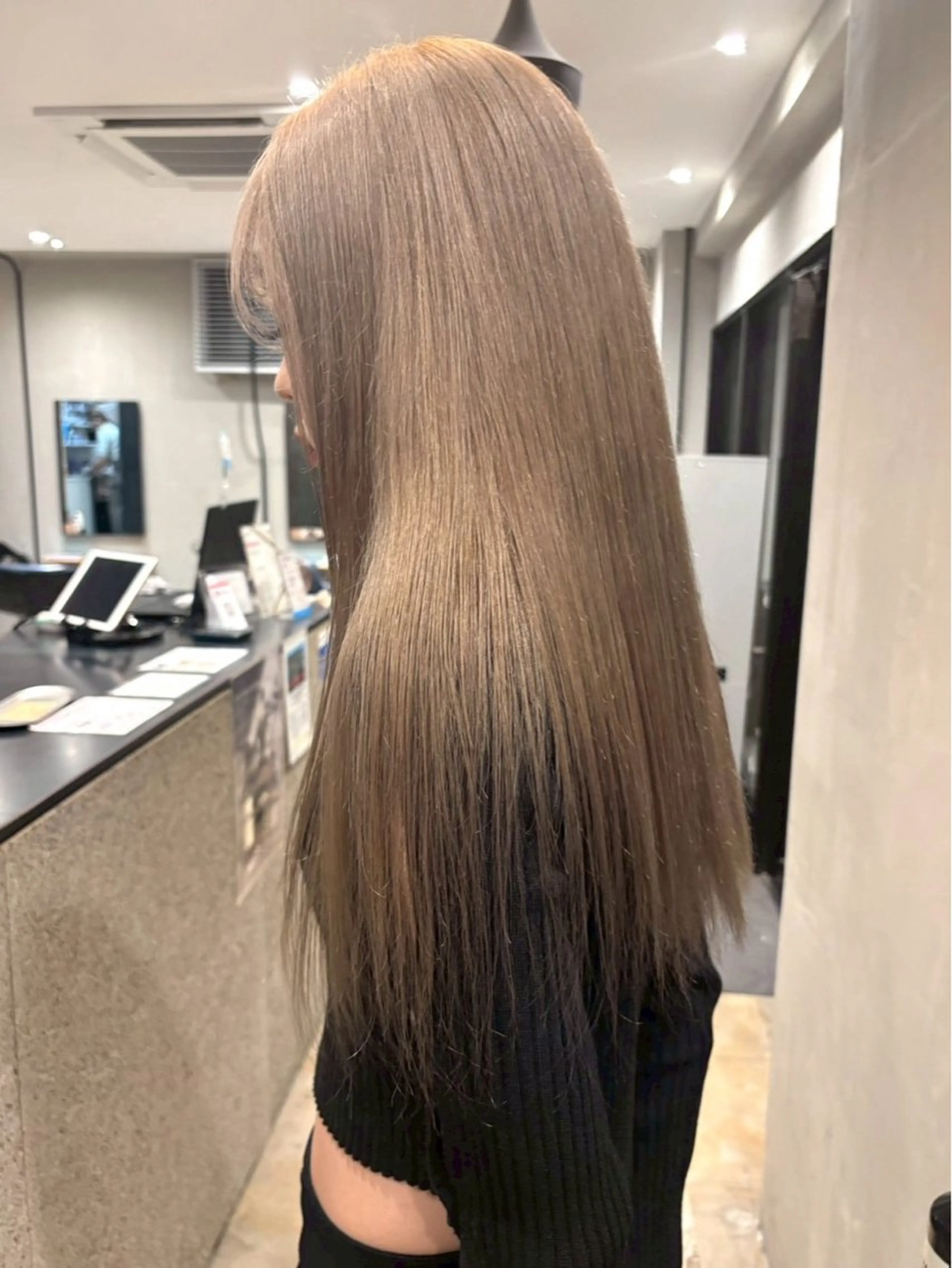 カラー 博多ハイトーンカラー /ブリーチカラーのヘアスタイル