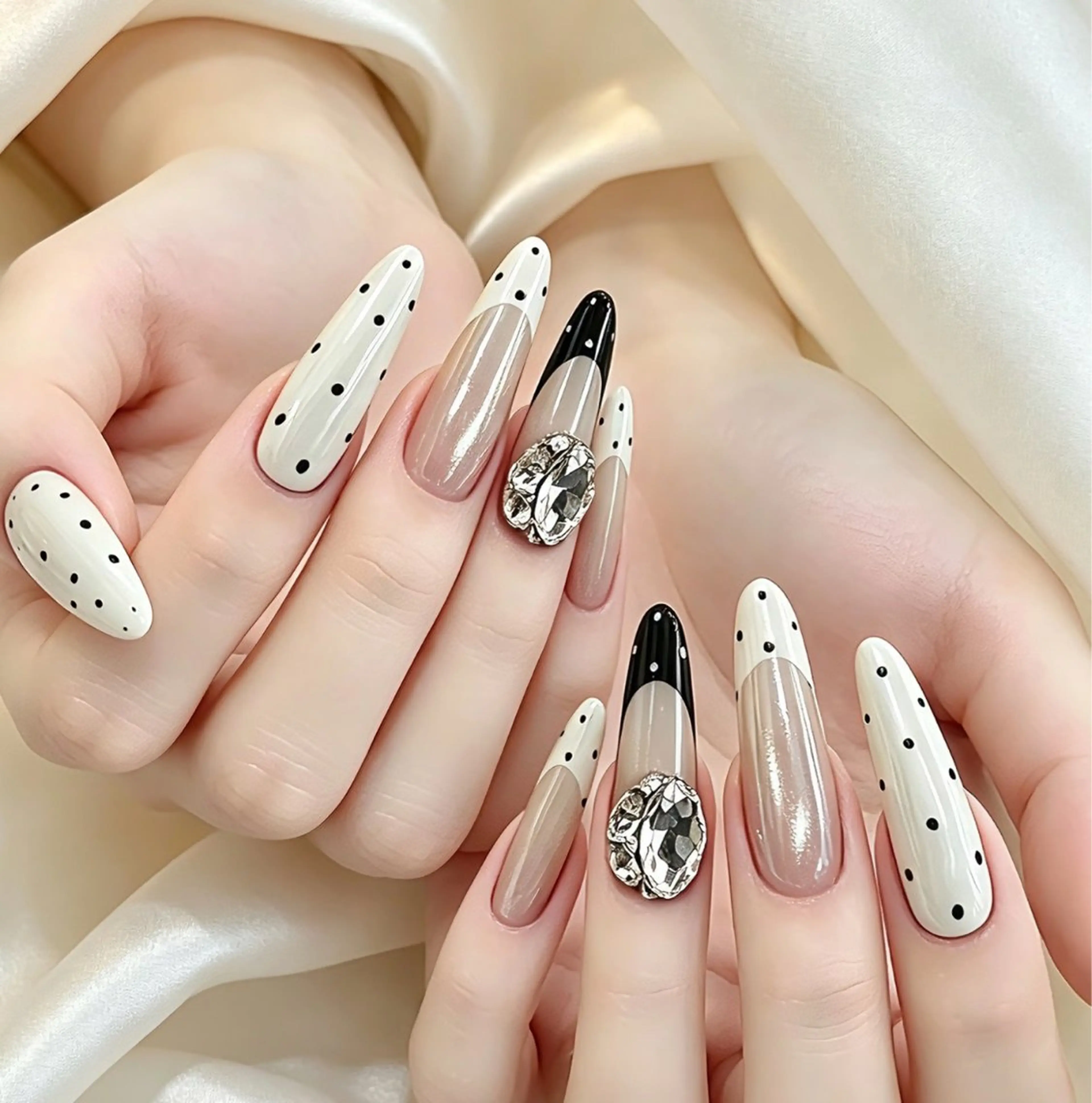 ネイル バ ヤリカクのネイルデザイン