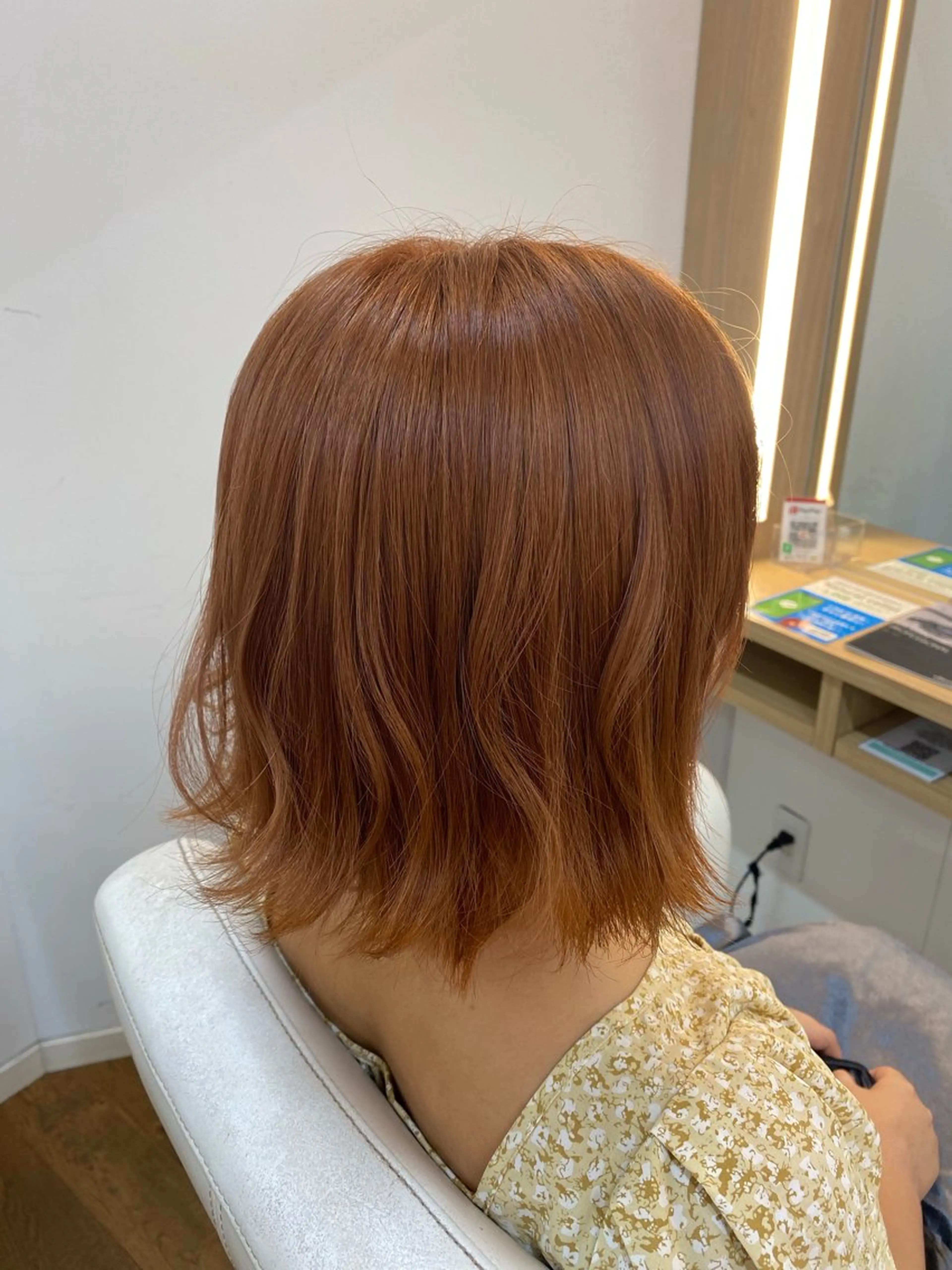 ミディアム カラー ヘアアレンジ ブリーチ ブラウンカラー オレンジ オレンジブラウン ヘアカラー トリートメント 韓国ヘア sasugaのヘアスタイル
