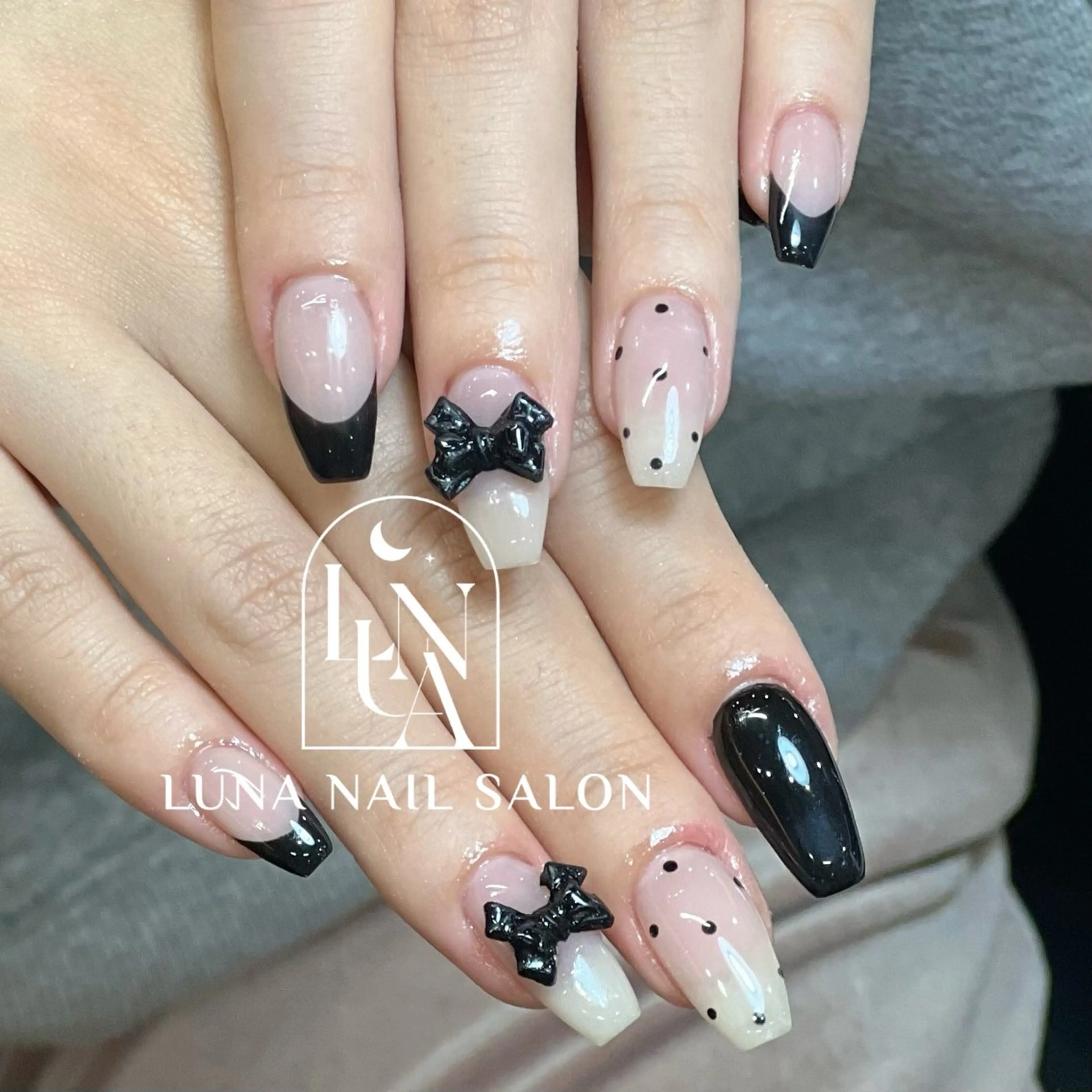 ネイル ハンドネイル フットネイル ハンドケア LUNA Nail salon💕のネイルデザイン