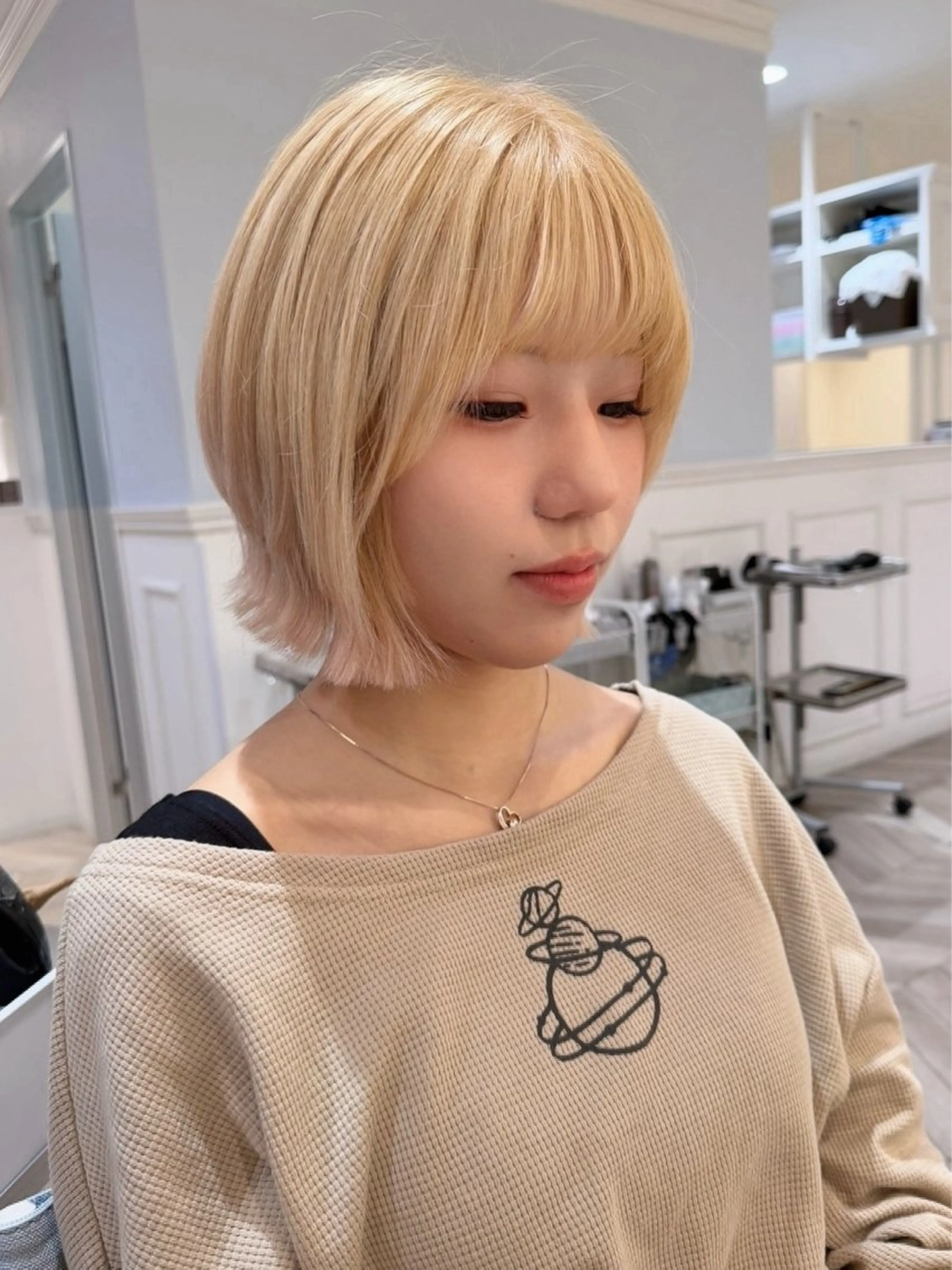 ショート ボブレイヤー ボブ レイヤーカット トリートメント カット トリートメント 小顔レイヤー/ ベージュ🤍Rieのヘアスタイル