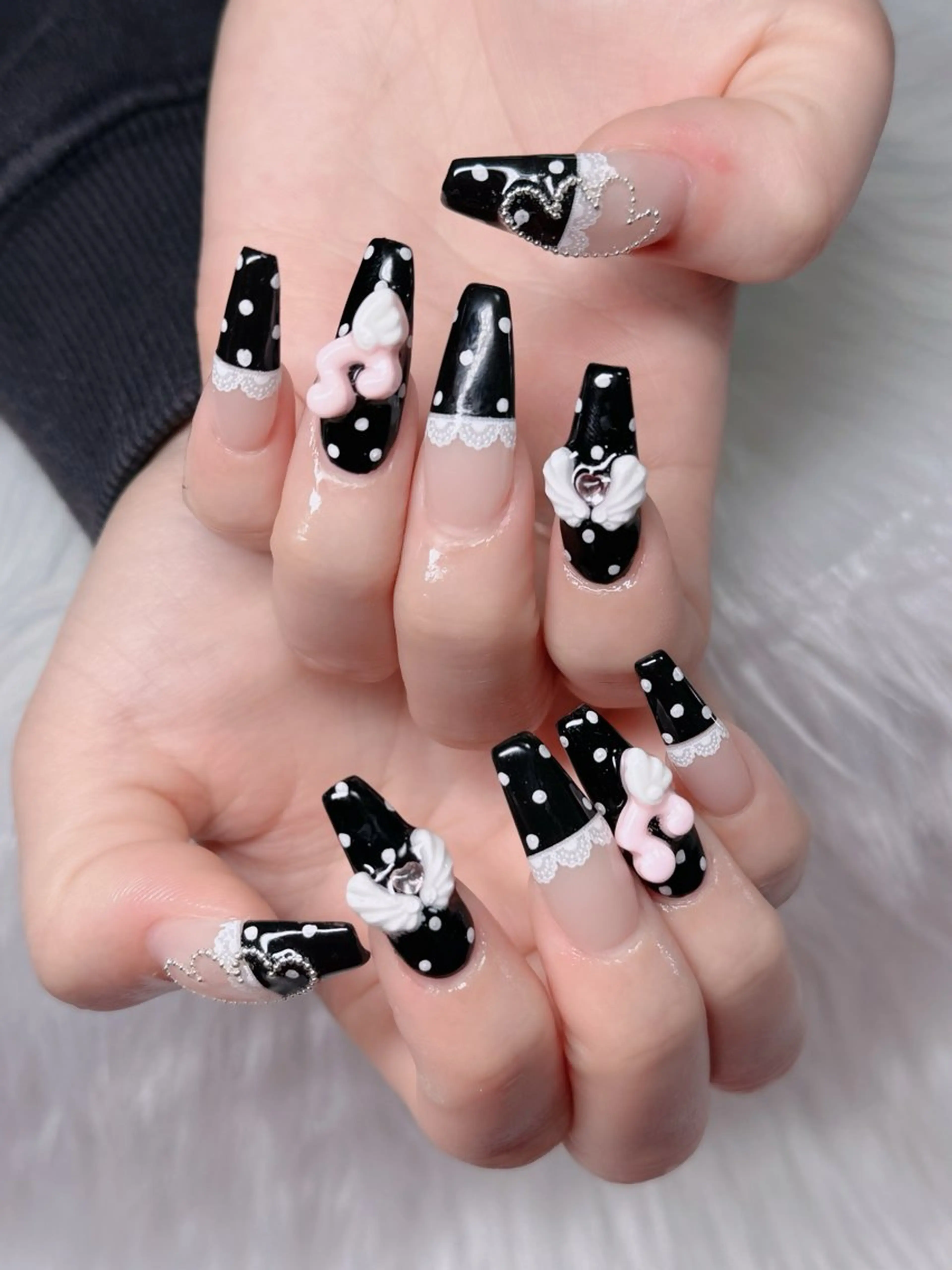 ネイル フレンチネイル ジェルネイル ガラスフレンチ ハロウィン ハート H.baby Nail Salonのネイルデザイン