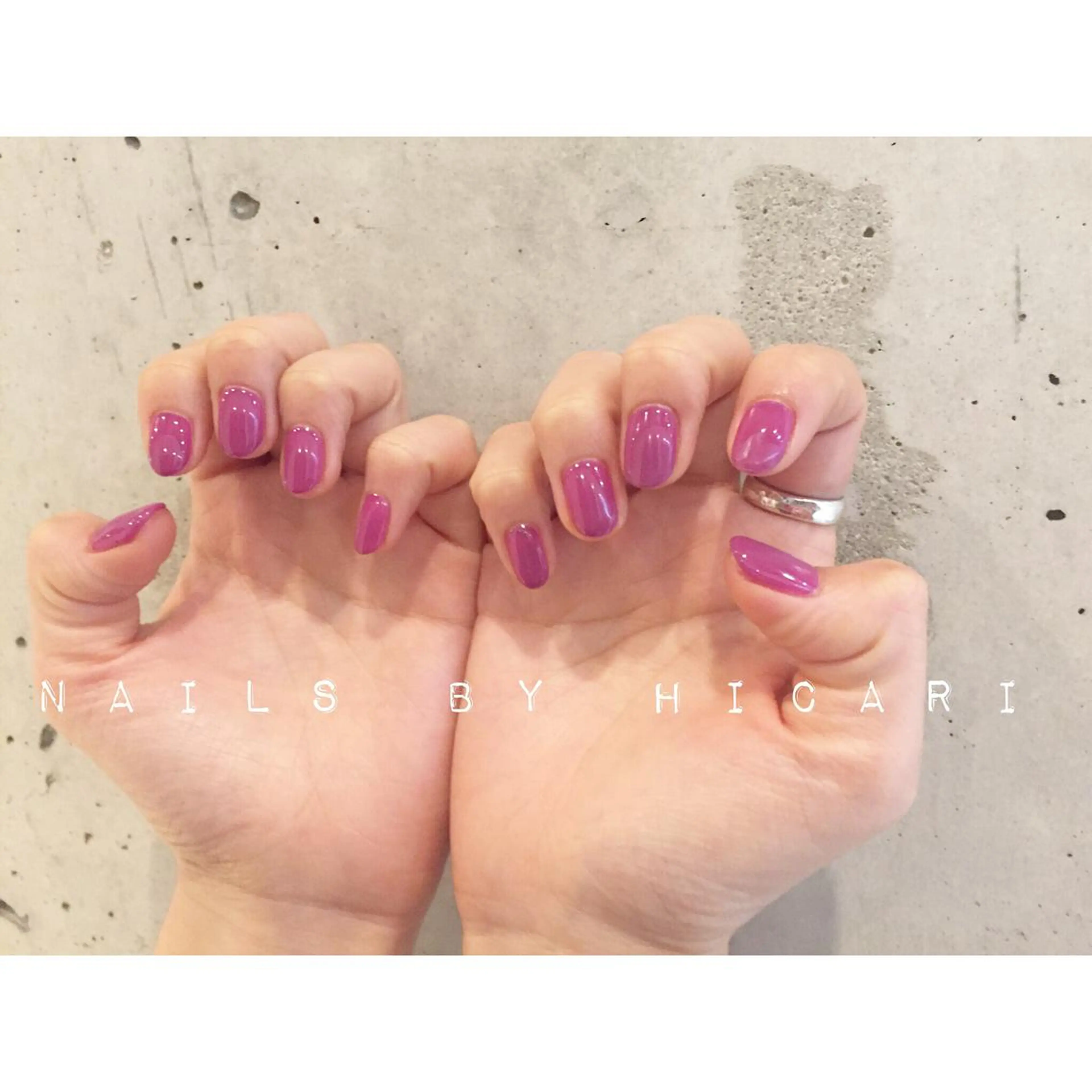 ショート カラー ネイル マツエク・マツパ 似合わせカット ジェルネイル ワンカラーネイル パラジェル illum hicariのネイルデザイン