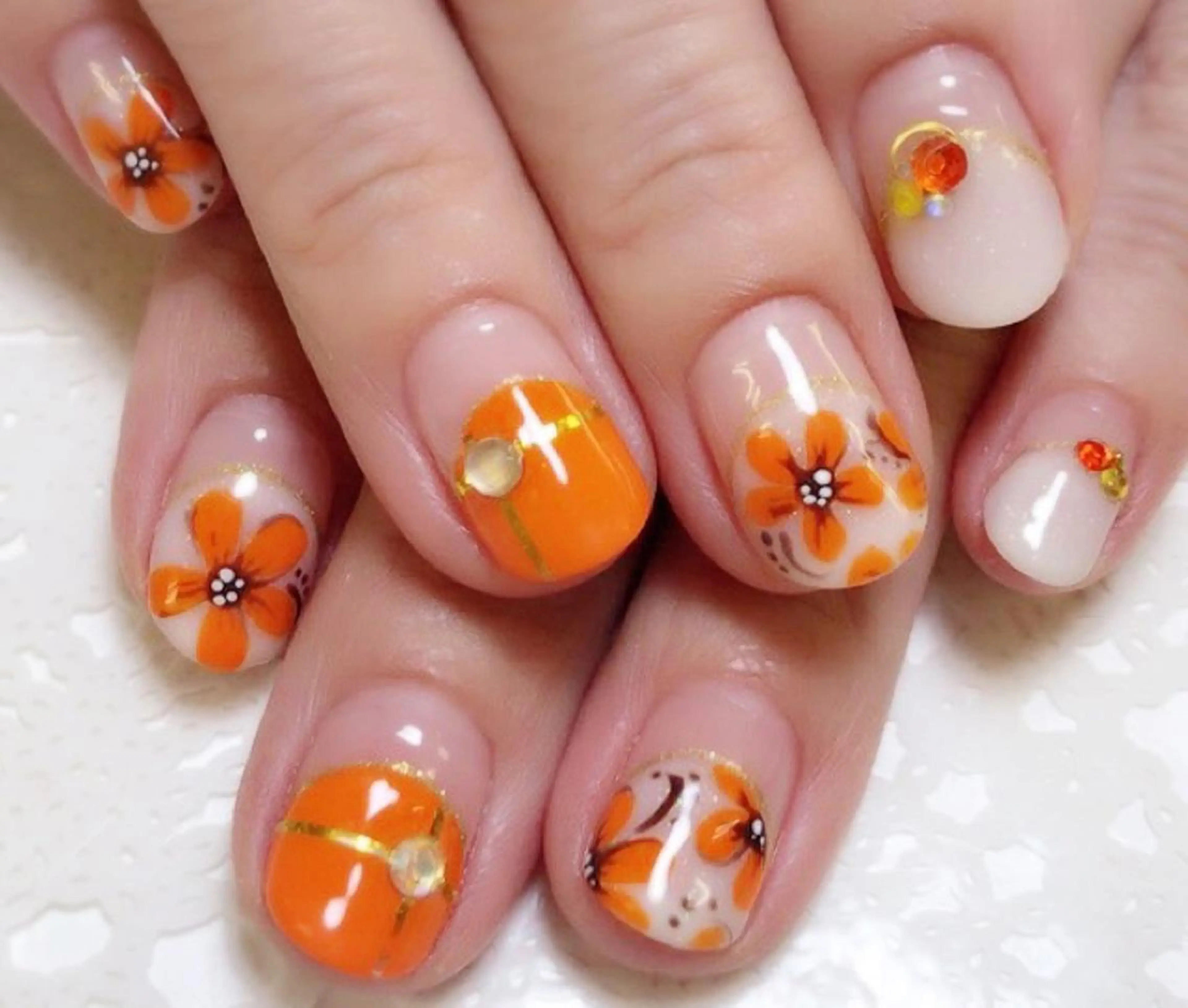 ネイル ラウバイマノマノ なかざとのネイルデザイン