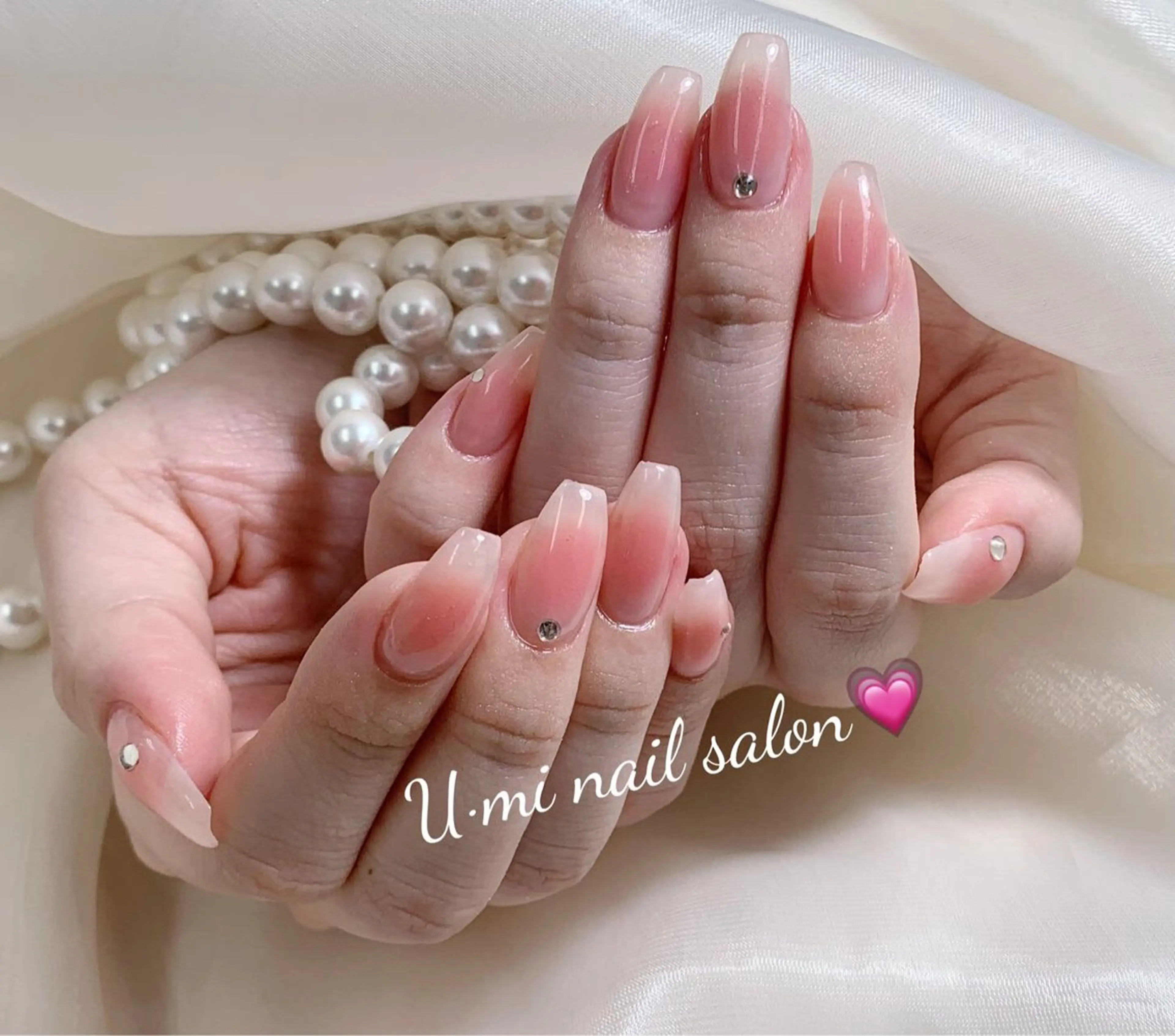 ワンホンネイル（チークネイル）の写真