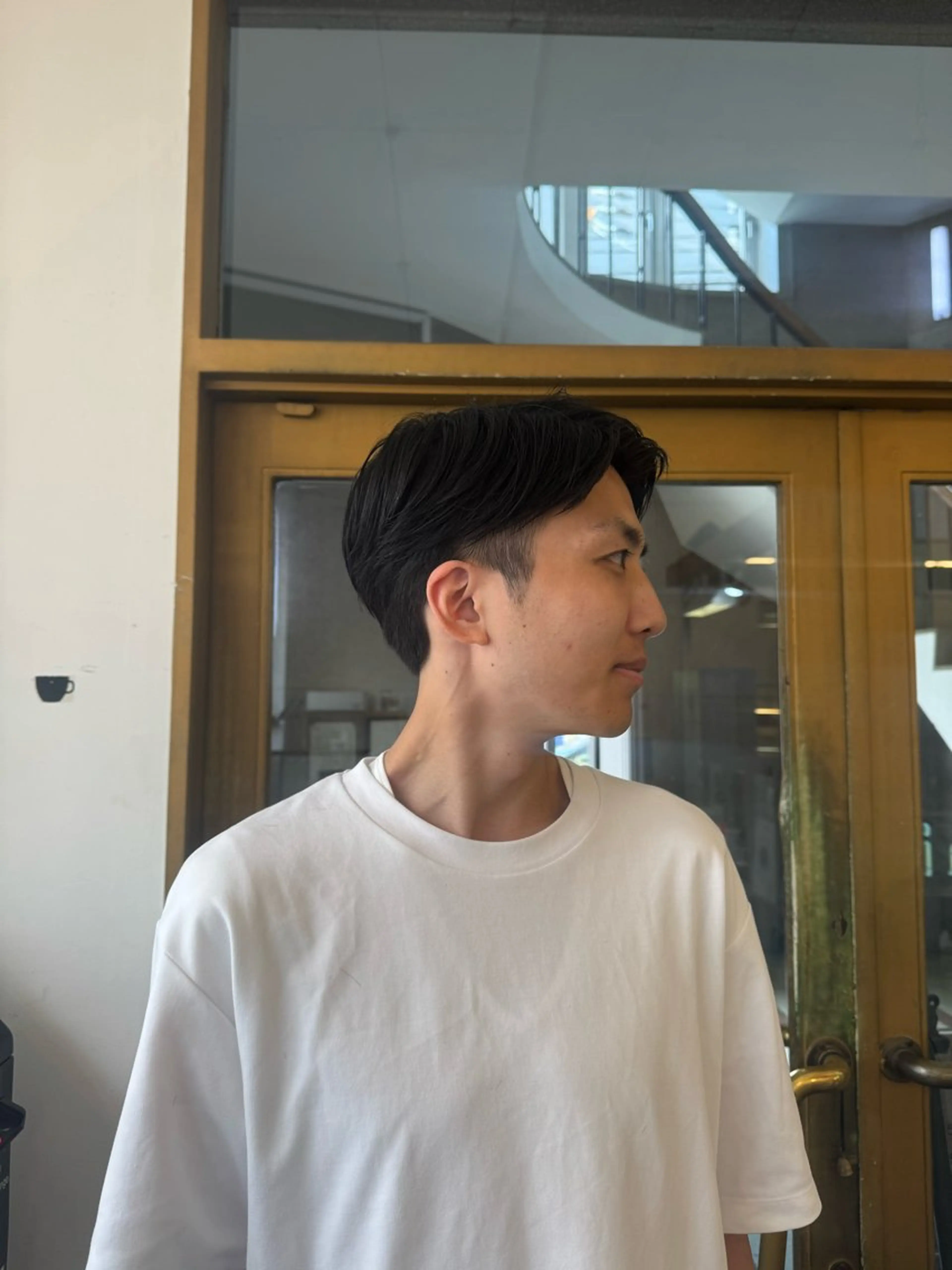 ミディアム 松谷 美和のヘアスタイル