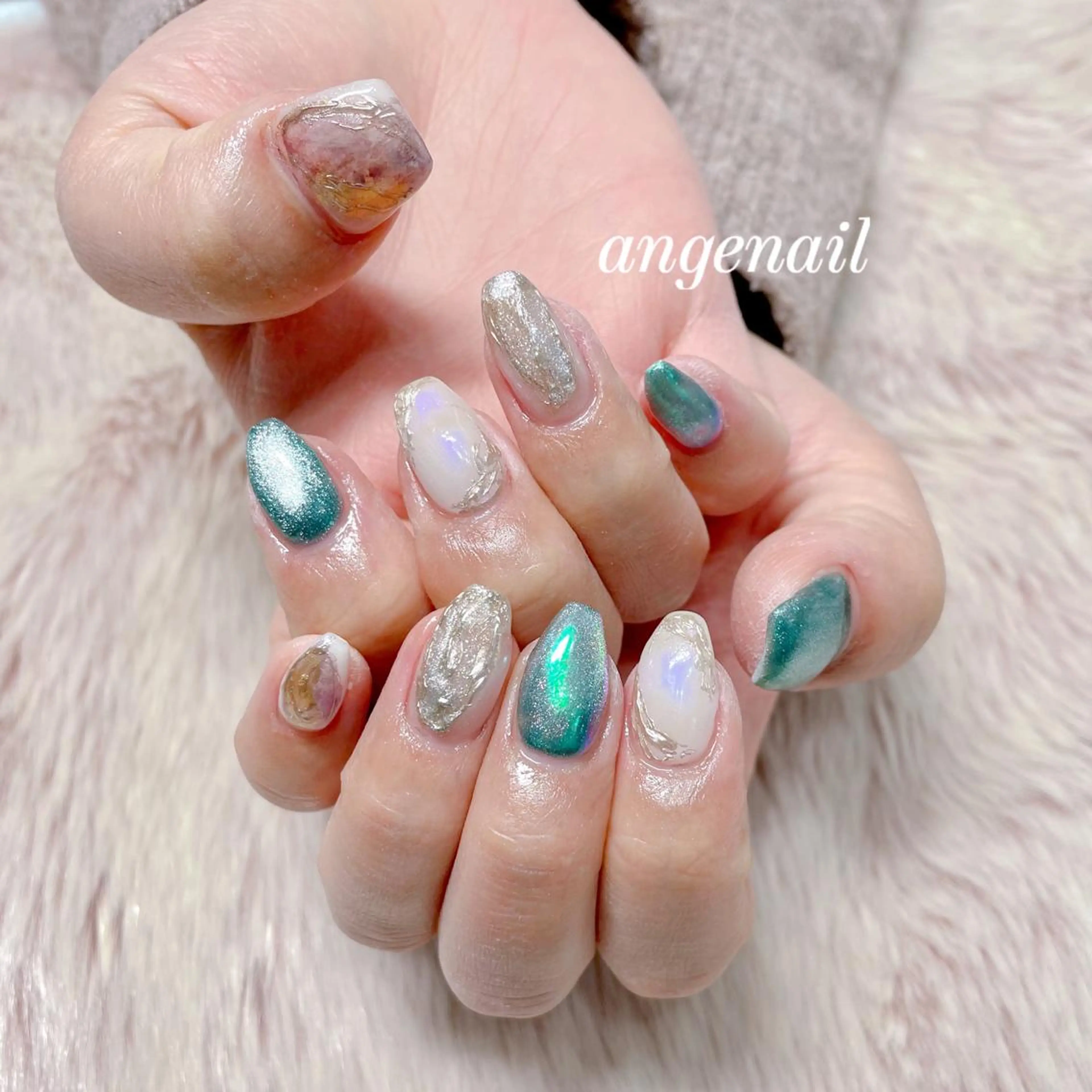 ネイル ハンドネイル オーナーネイリスト MAKIのネイルデザイン