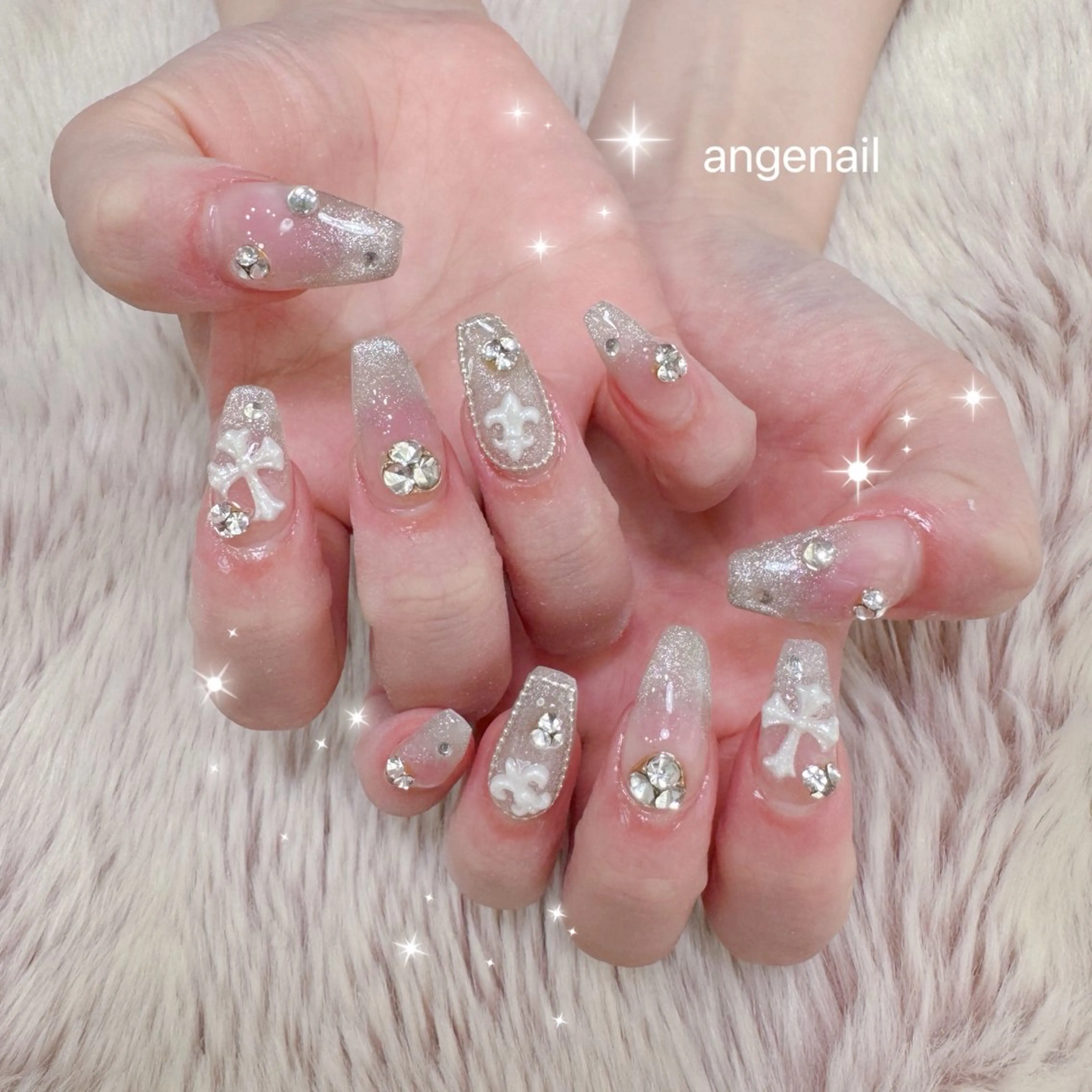 ネイル ハンドネイル オーナーネイリスト MAKIのネイルデザイン