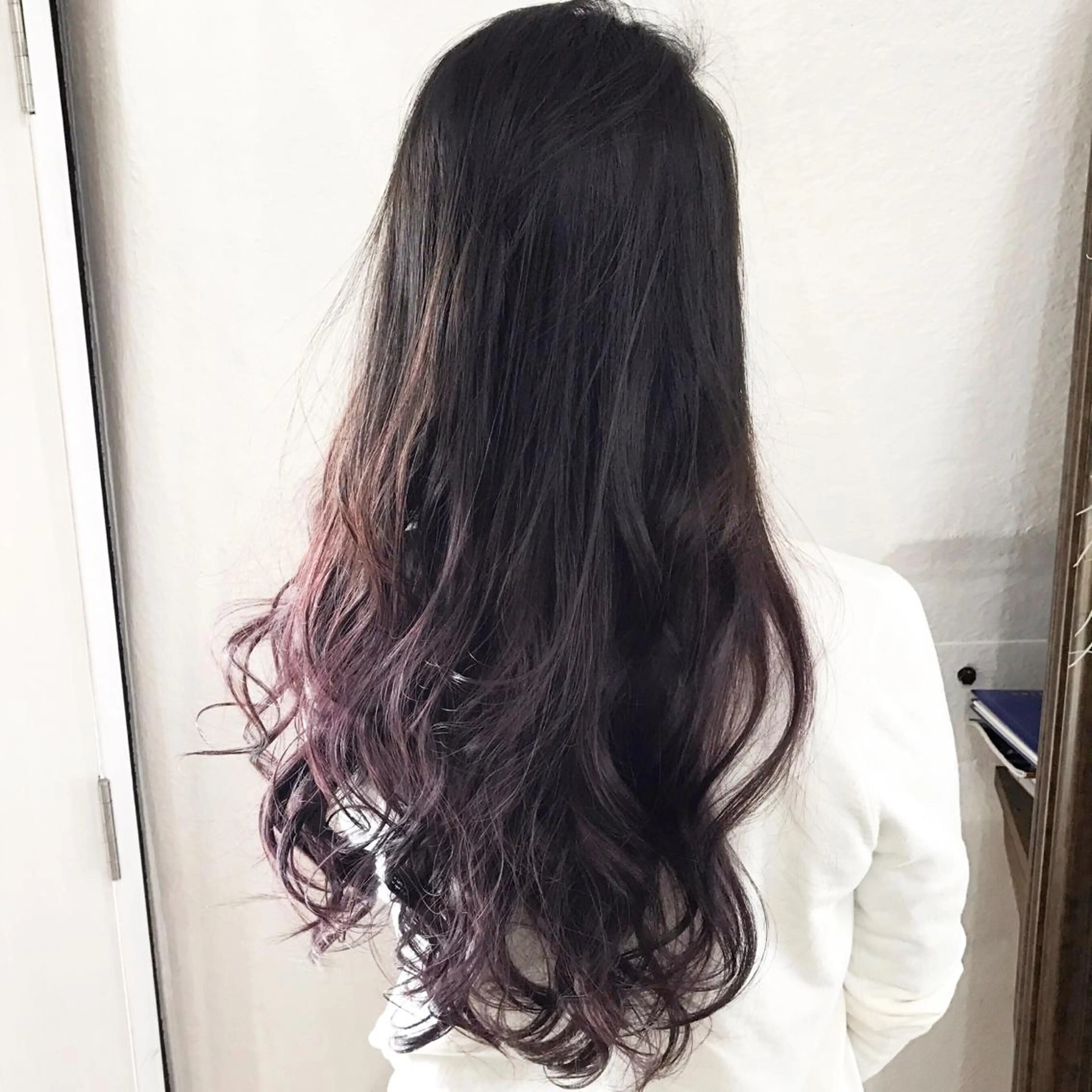 ロング カラー ブリーチ グラデーションカラー ラベンダーカラー バイオレットカラー K-POP好き美容師 🇰🇷Kai.Yのヘアスタイル