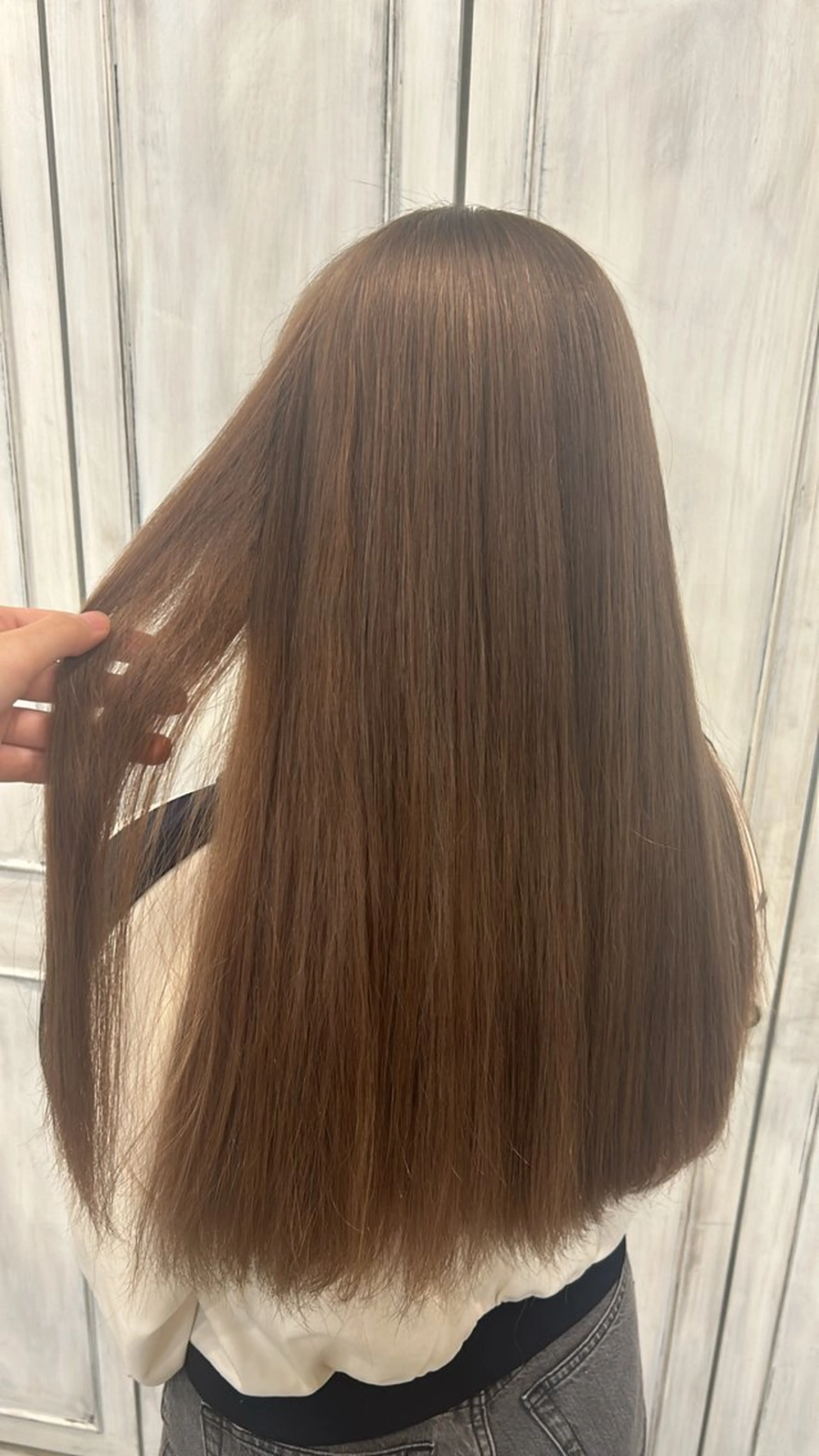 ロング カラー カット ヘアカラー トリートメント アオバ / ハイトーンカラーのヘアスタイル