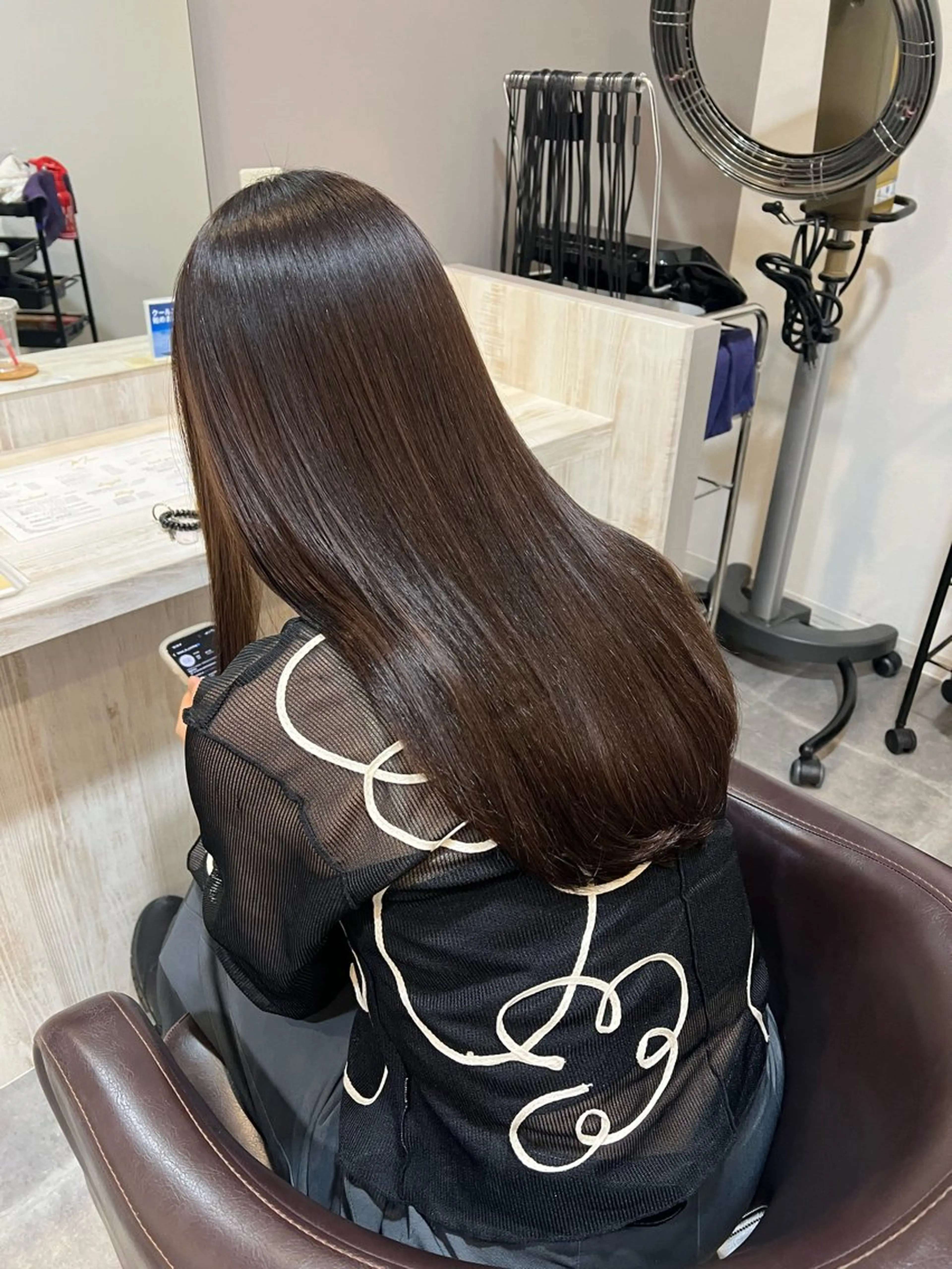 セミロング カラー 叶 妃万里のヘアスタイル