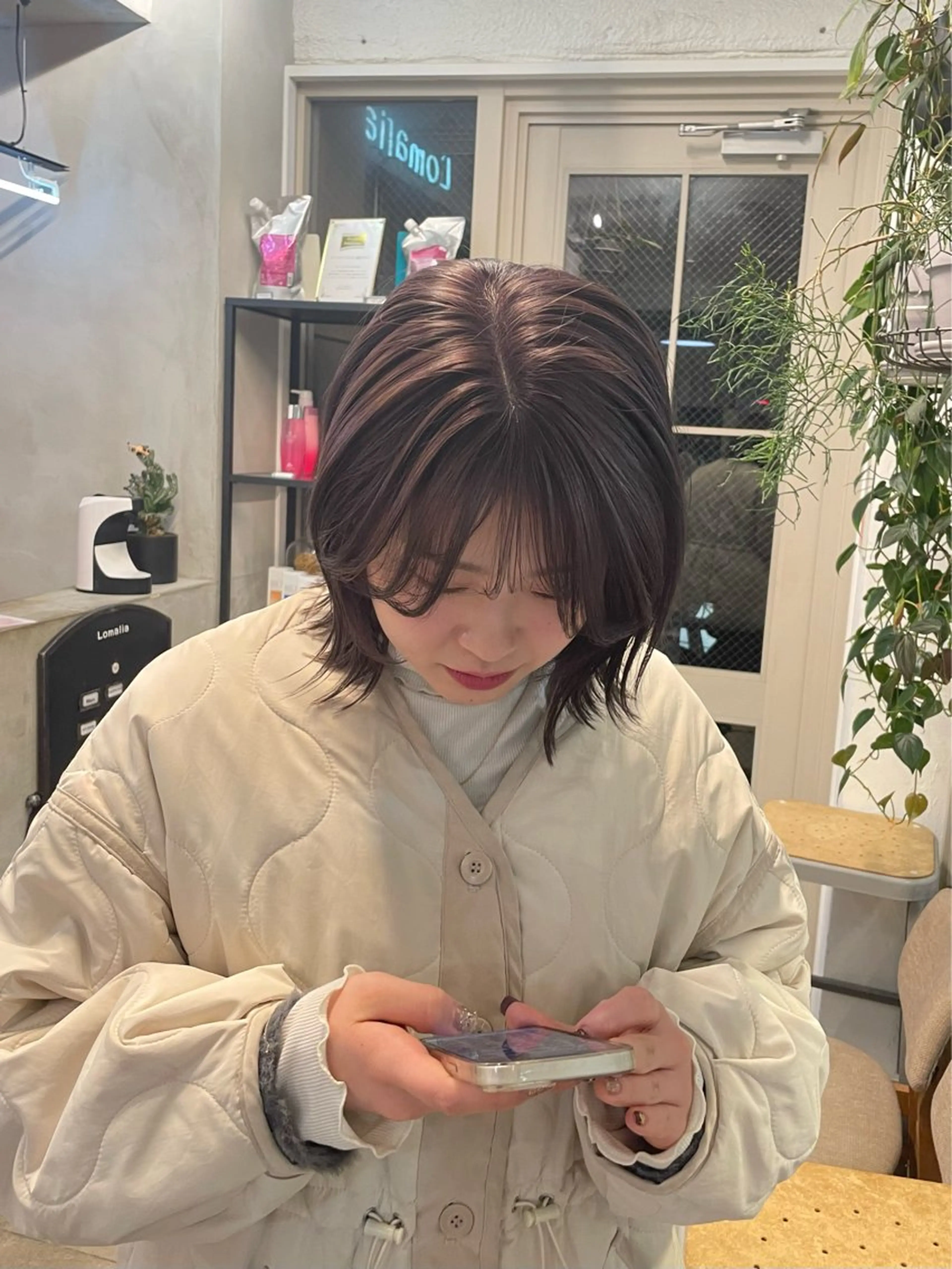 ミディアム カラー ミルクティー× グレージュMOMOのヘアスタイル