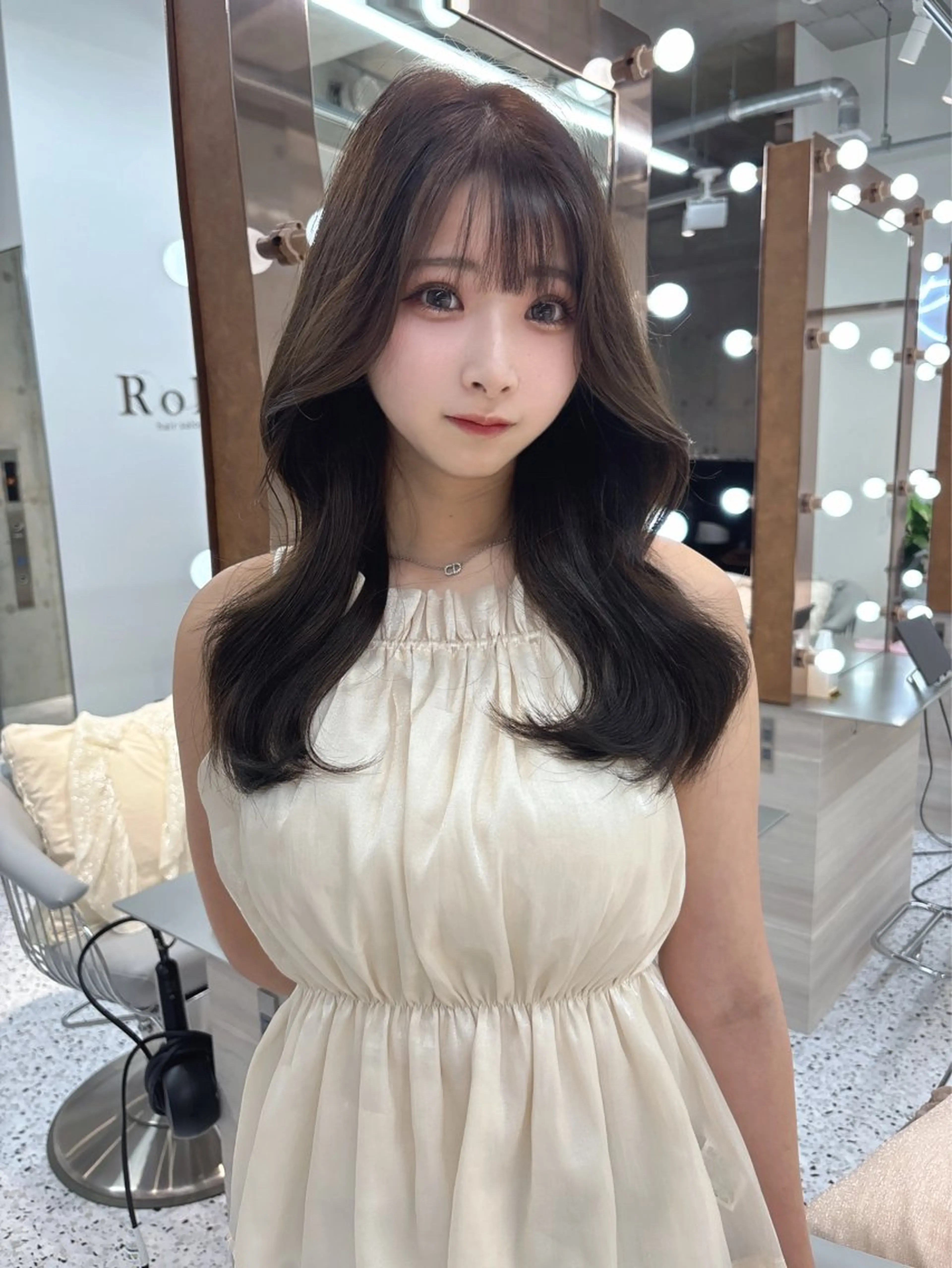 ミディアム カット ヘアカラー rina／ベージュ ワンホン/韓国ヘアのヘアスタイル