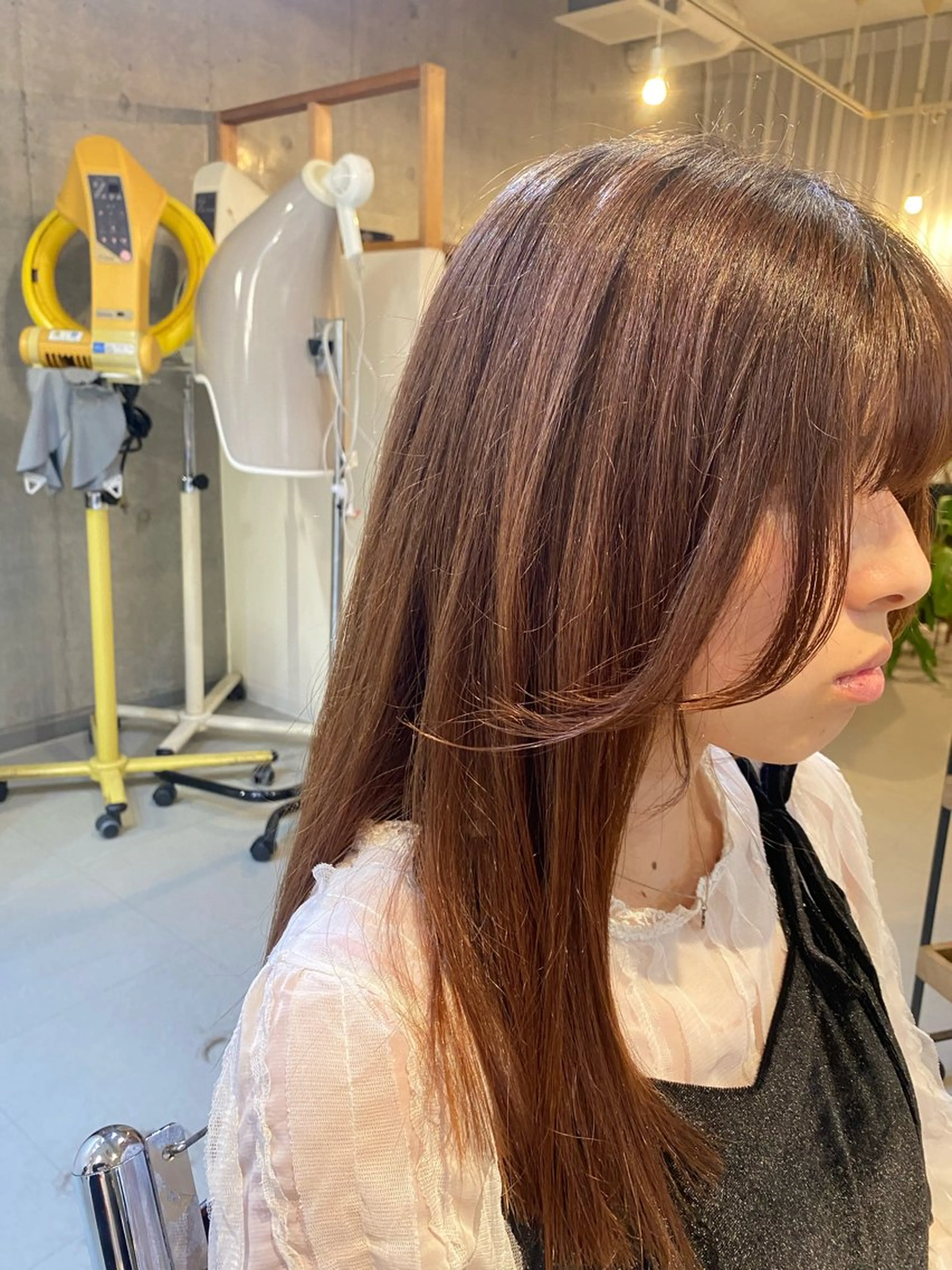 ロング 顔周りカット 伸ばしかけ レイヤーカット 小顔カット タツキ／レイヤー／ パーマ／艶カラーのヘアスタイル