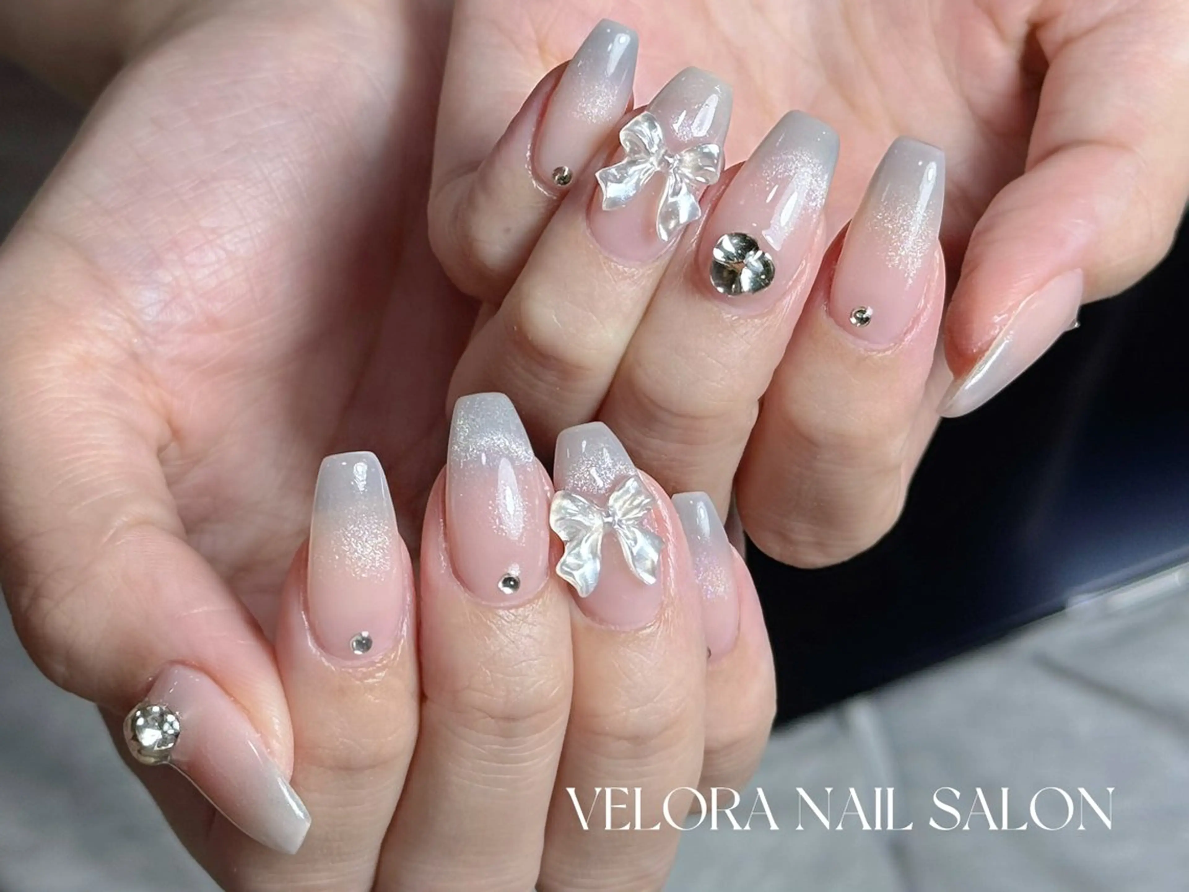 ネイル グラデーション マグネットネイル リボン ハンドネイル RINA NAILのネイルデザイン