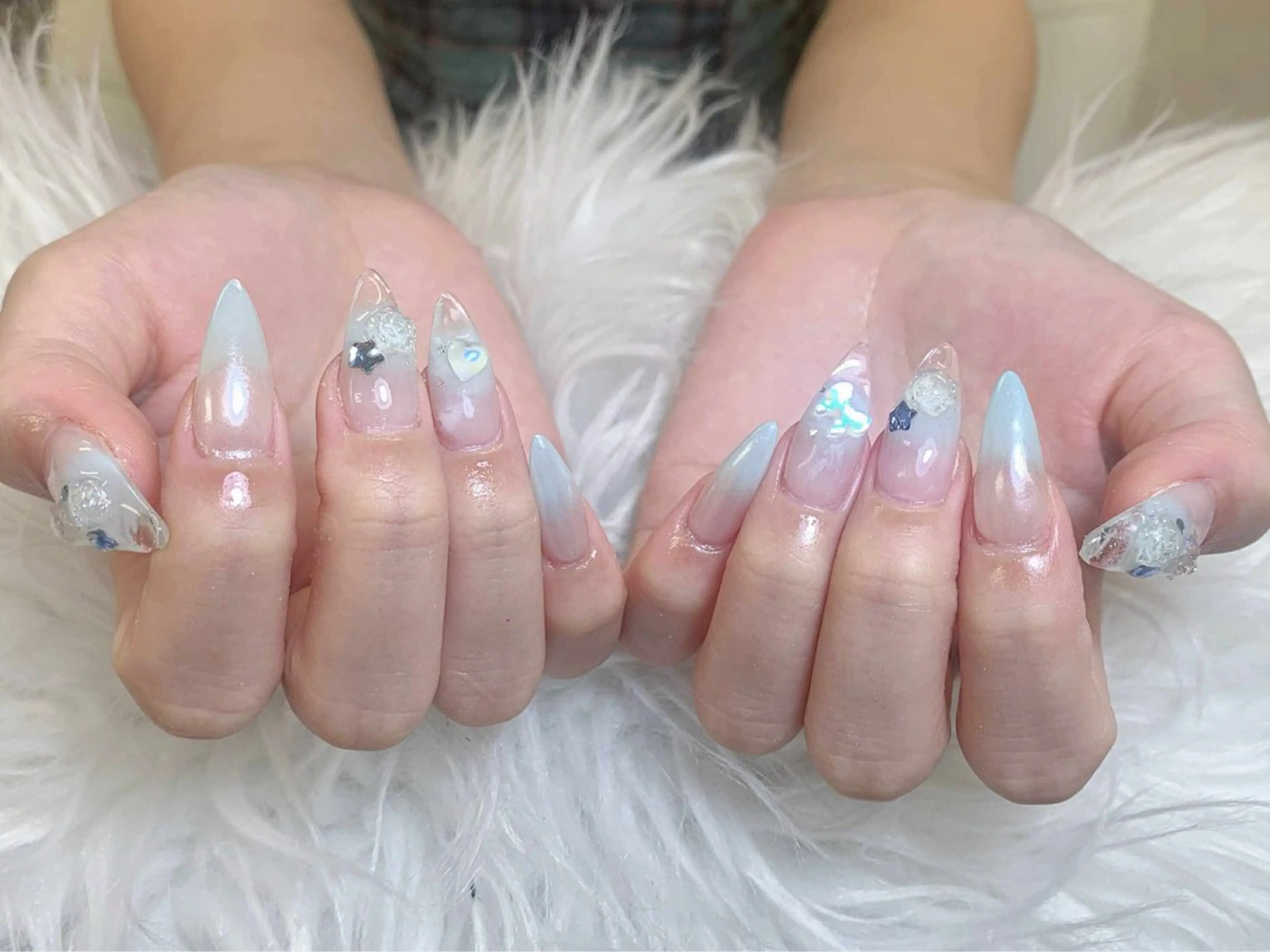 ネイル チークネイル 長さ出し フレンチネイル ジェルネイル ガラスフレンチ ハンドネイル anh nail anne🤍のネイルデザイン