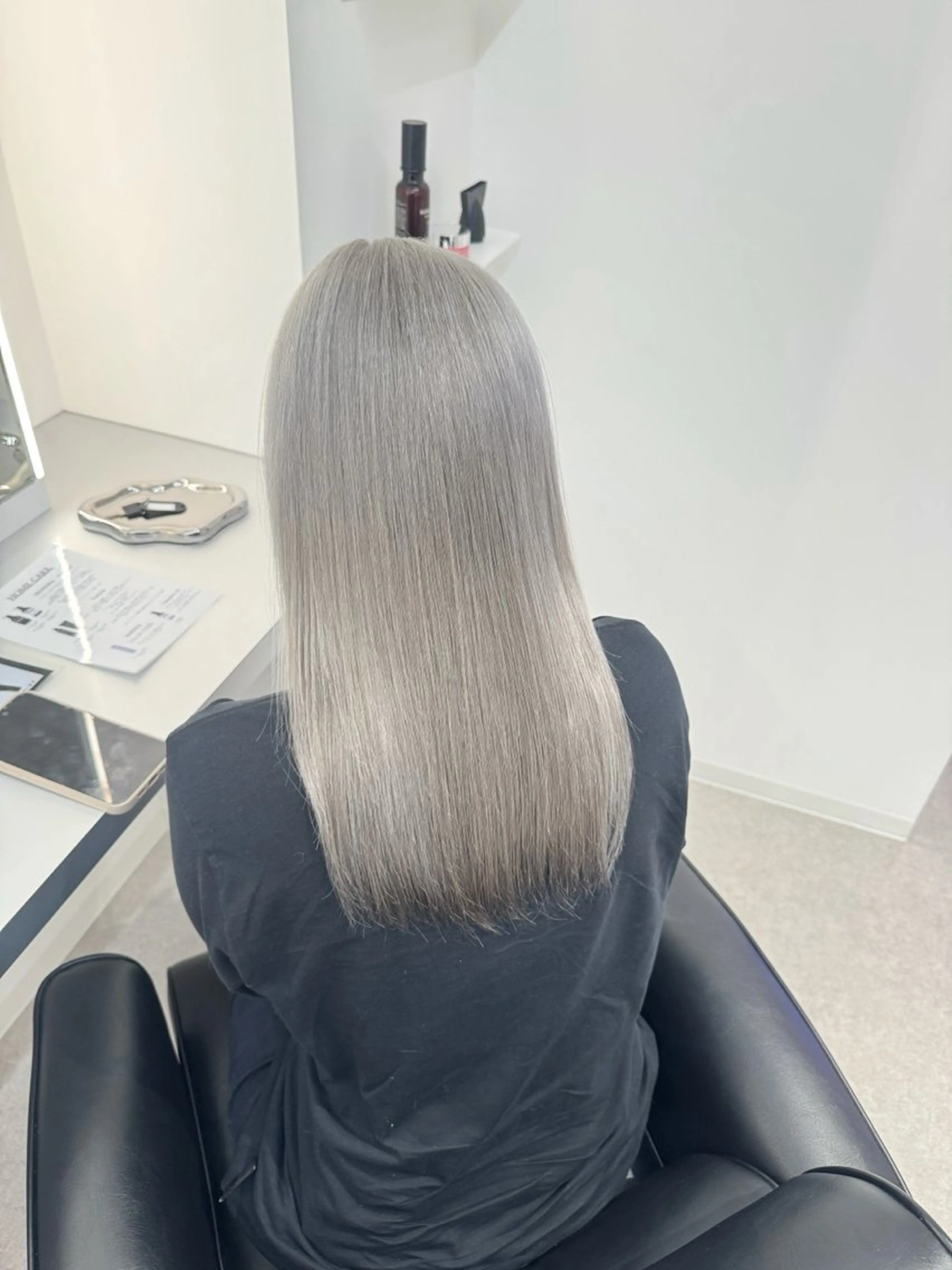 セミロング カラー ヘアカラー トリートメント ブリーチ/艶カラー 💎koharu💎のヘアスタイル