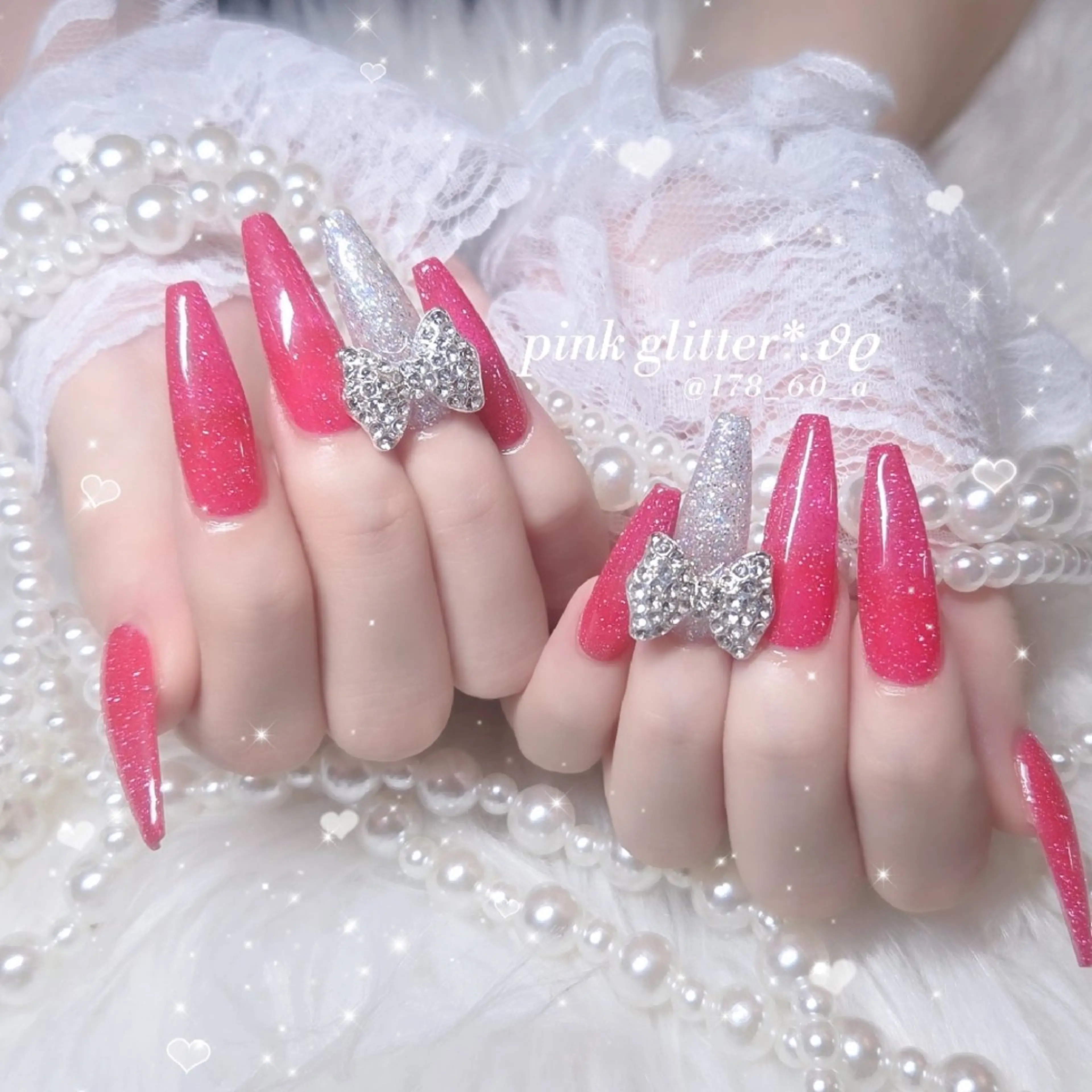 ネイル キラキラネイル ラメ(グリッター) ワンカラーネイル ピンク リボン ハンドネイル HAPPINAS🎀  れん🖤痛ネイルのネイルデザイン