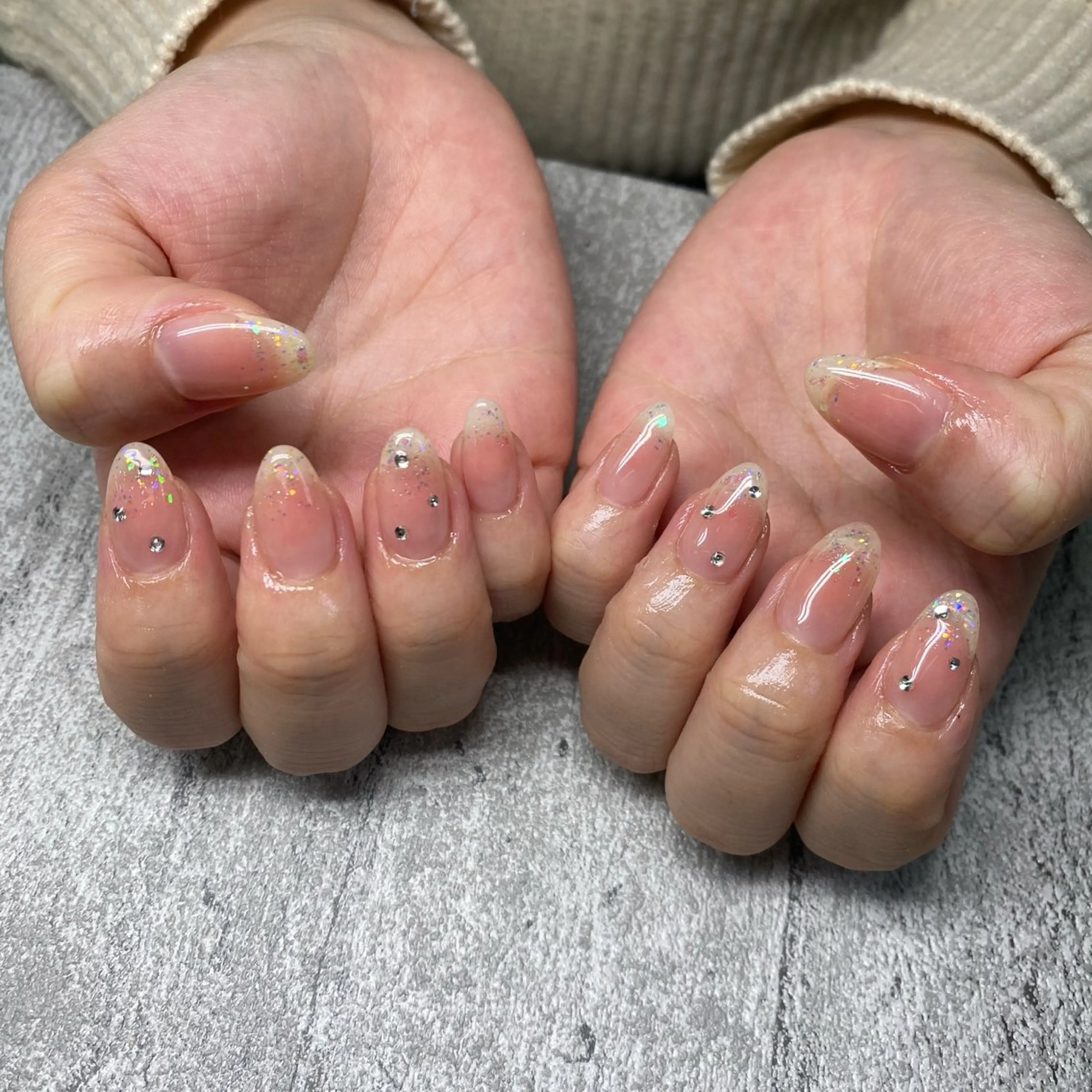 ネイル ハンドネイル Bianca🩶 TAMIYAのネイルデザイン