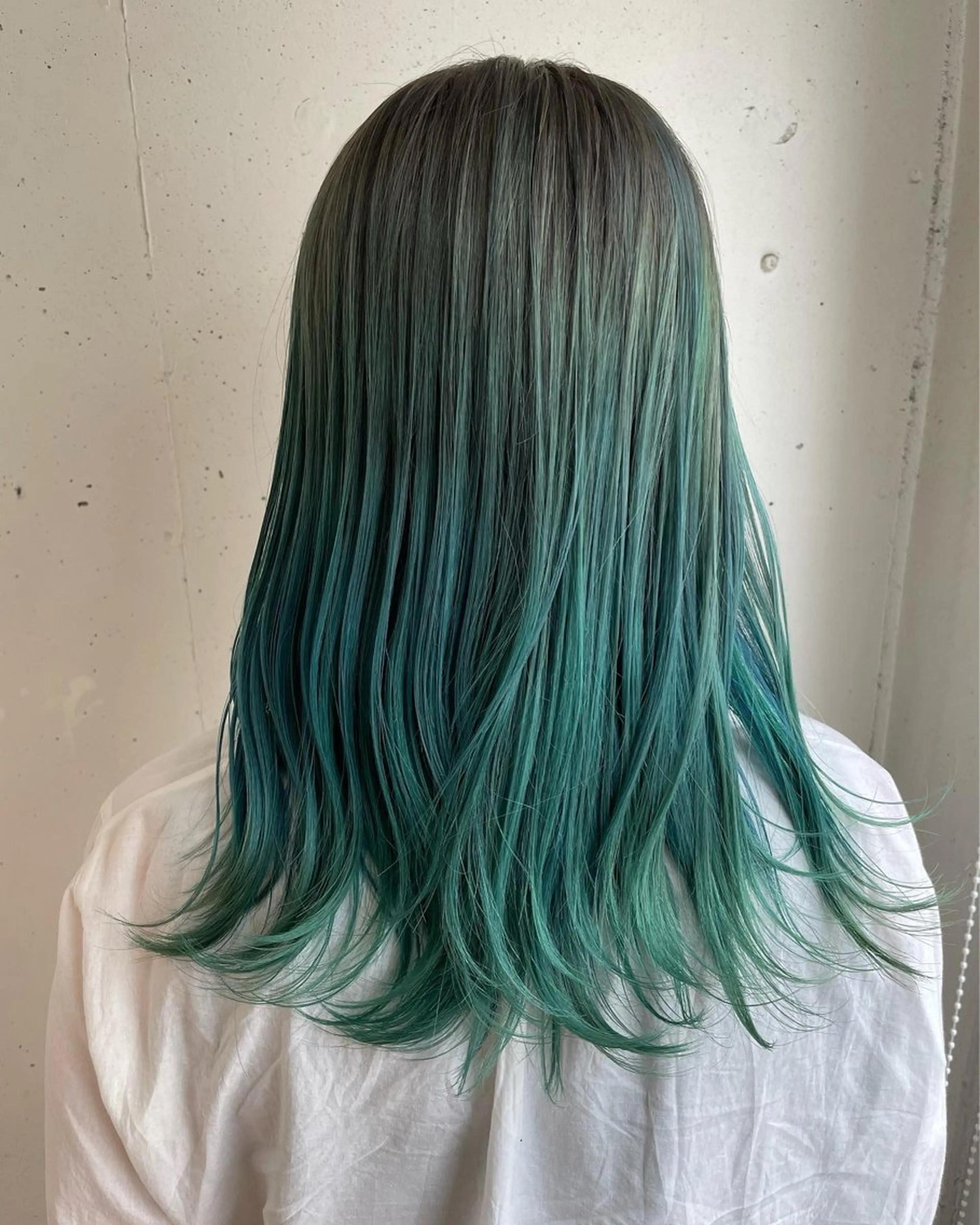 セミロング カラー ヘアカラー 🌏tricot AVEDA 上地のヘアスタイル