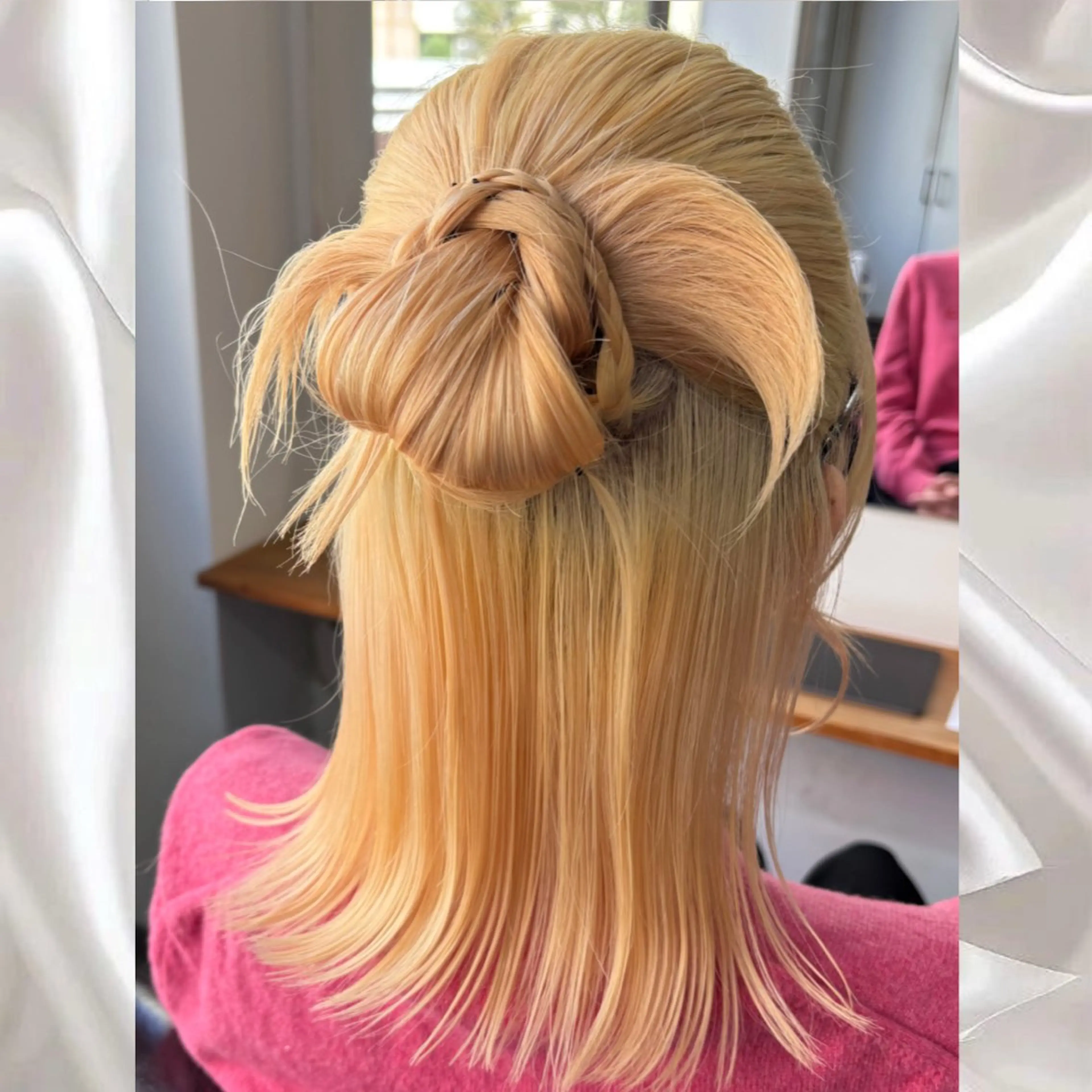 ミディアム ヘアアレンジ ハーフアップ 河原 彩心【練習モデル】のヘアスタイル