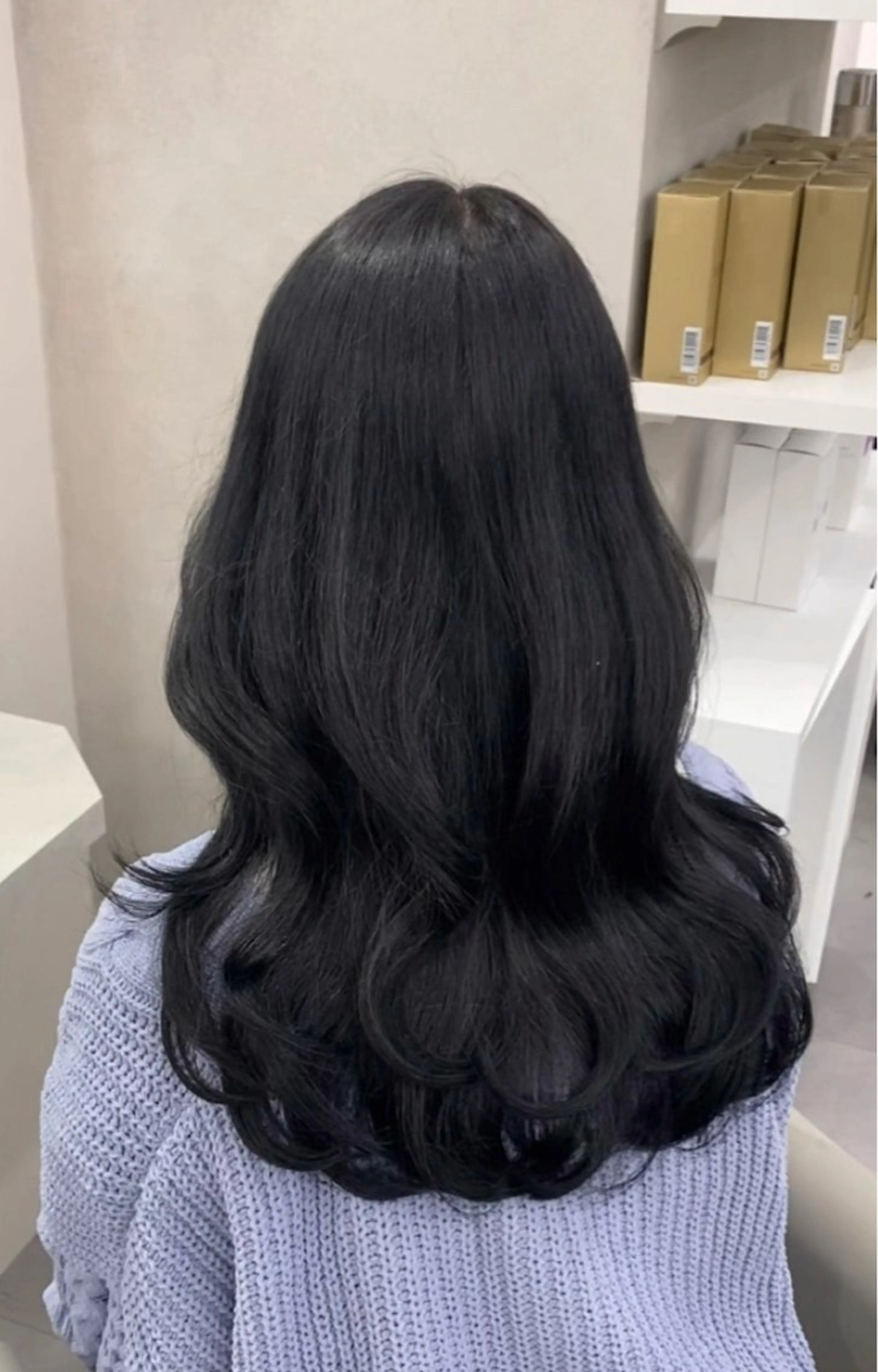 ロング トリートメント レイヤー・ブリーチ kiyotoshiのヘアスタイル