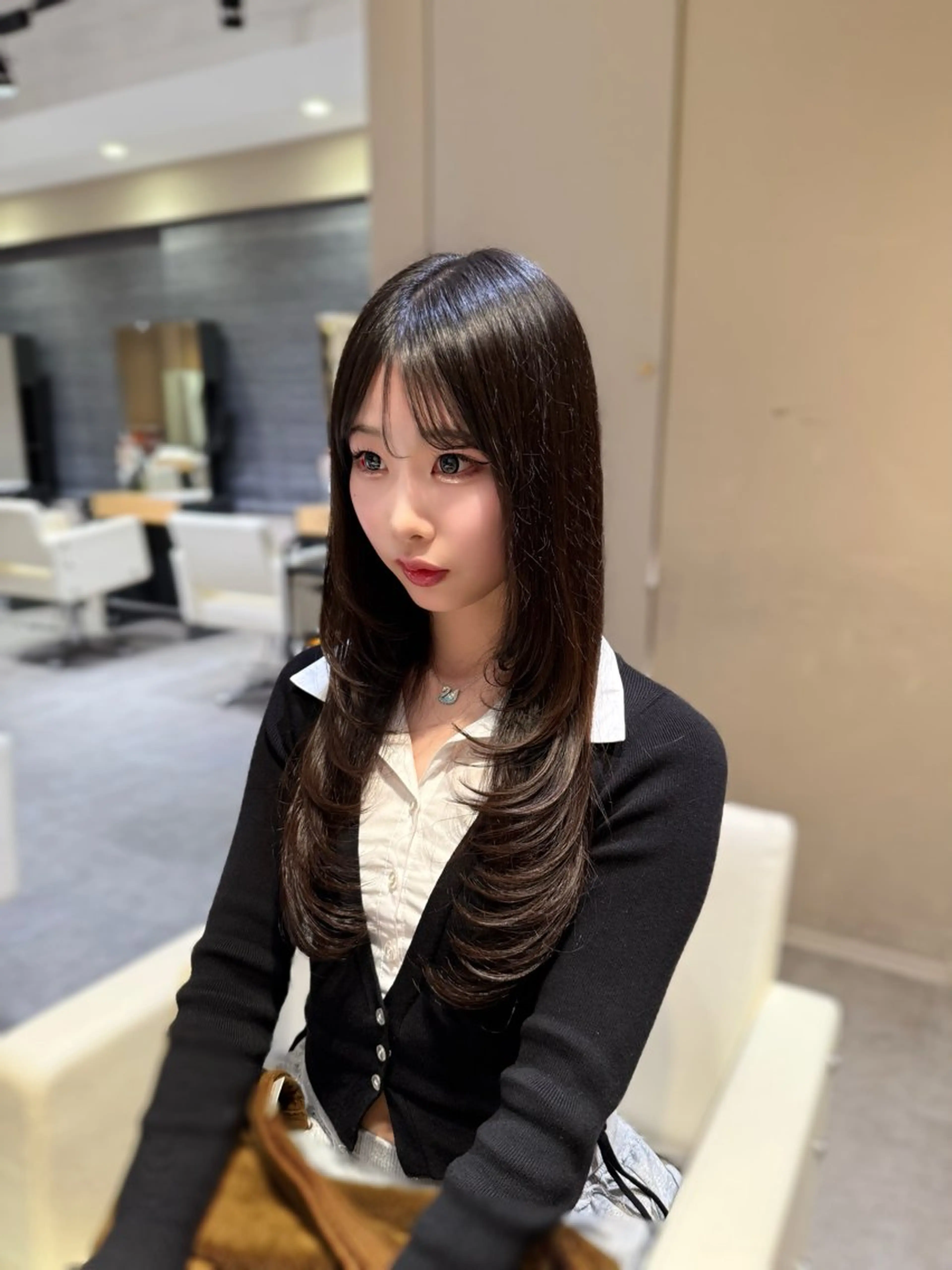 ロング 谷 亜澄のヘアスタイル