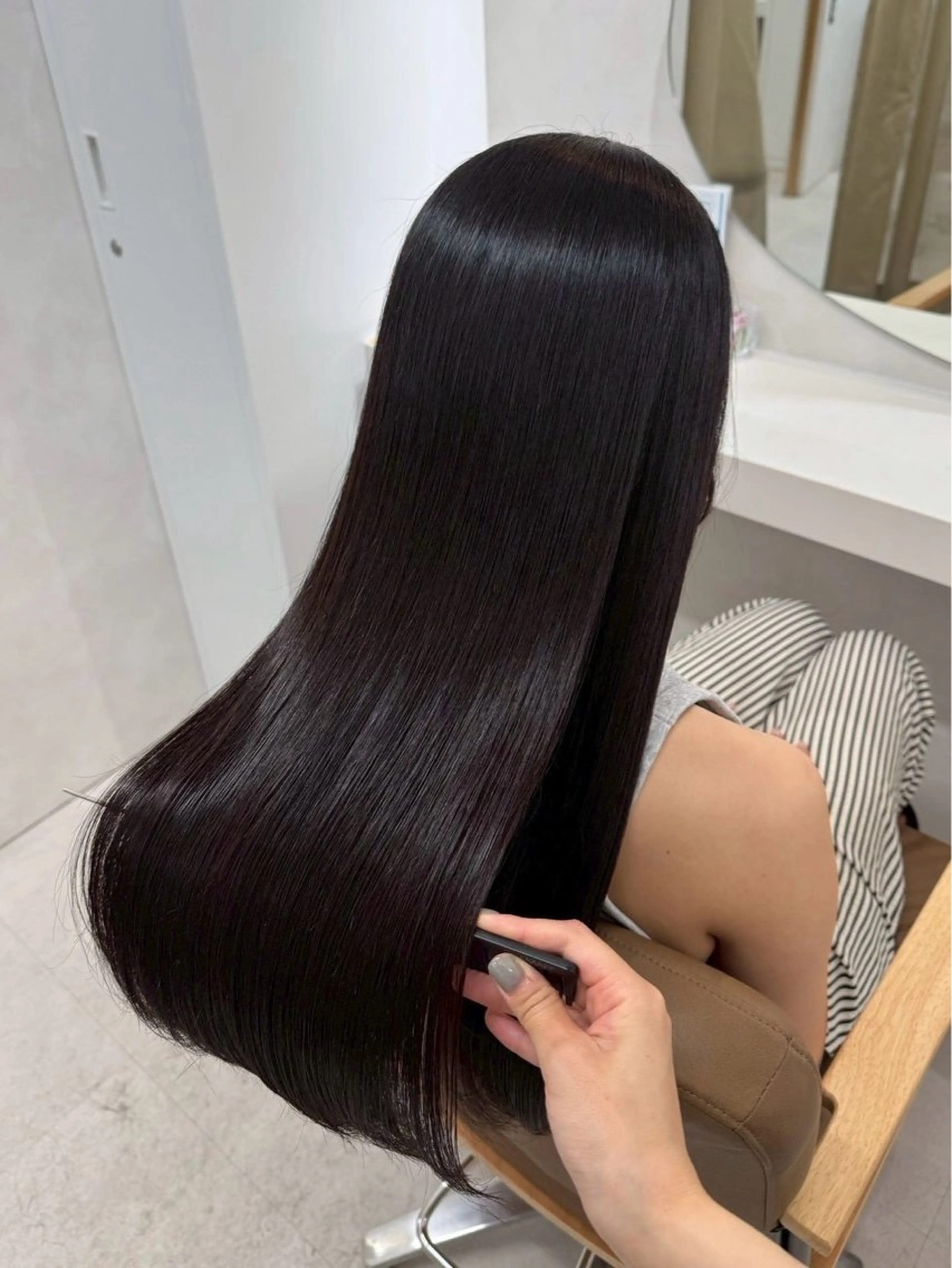 SLASHスラッシュ 片野さくらのヘアスタイル