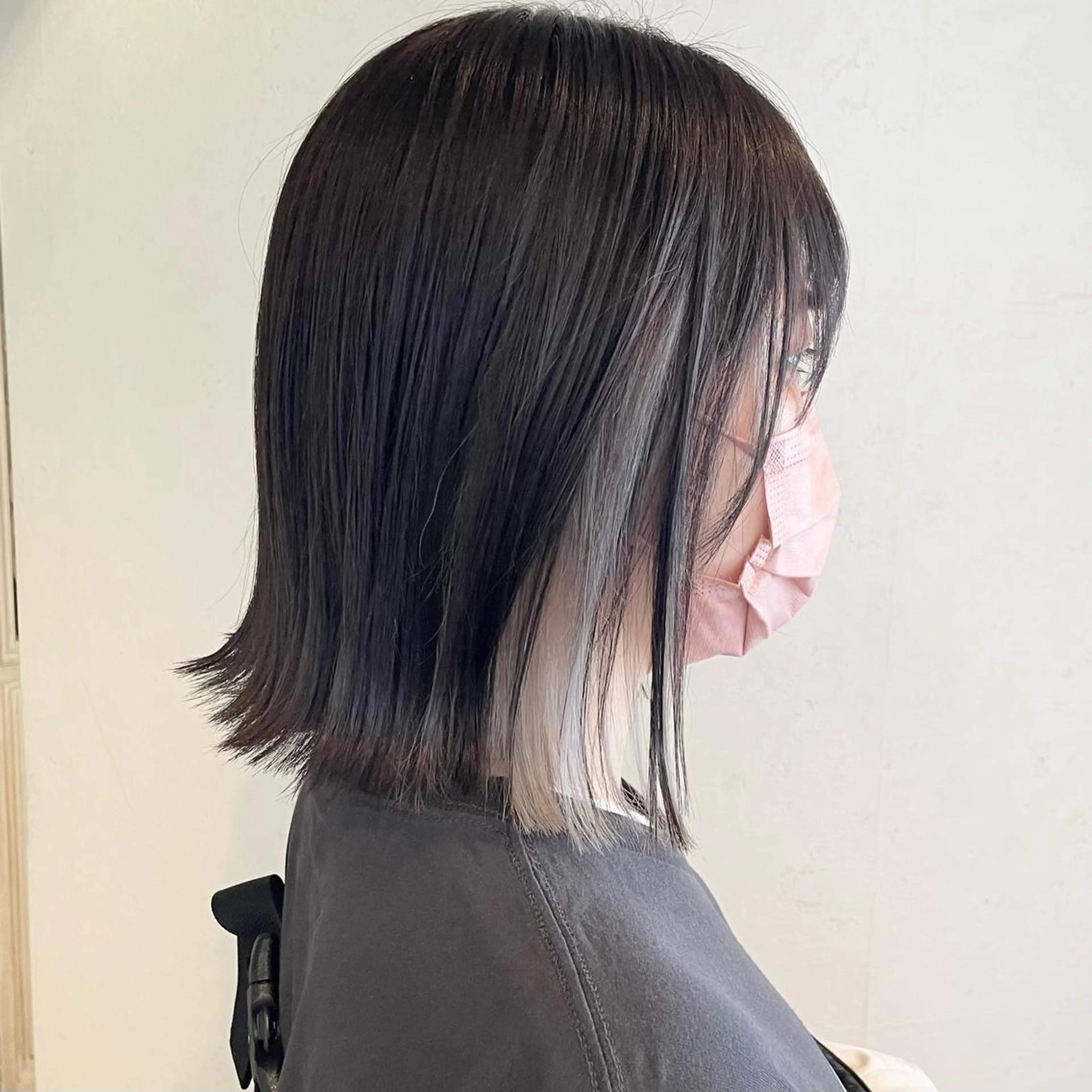 ショート カラー ベージュカラー ダークグレー ホワイトベージュ ヘアカラー トリートメント kitin  吉祥寺 山岸花のヘアスタイル