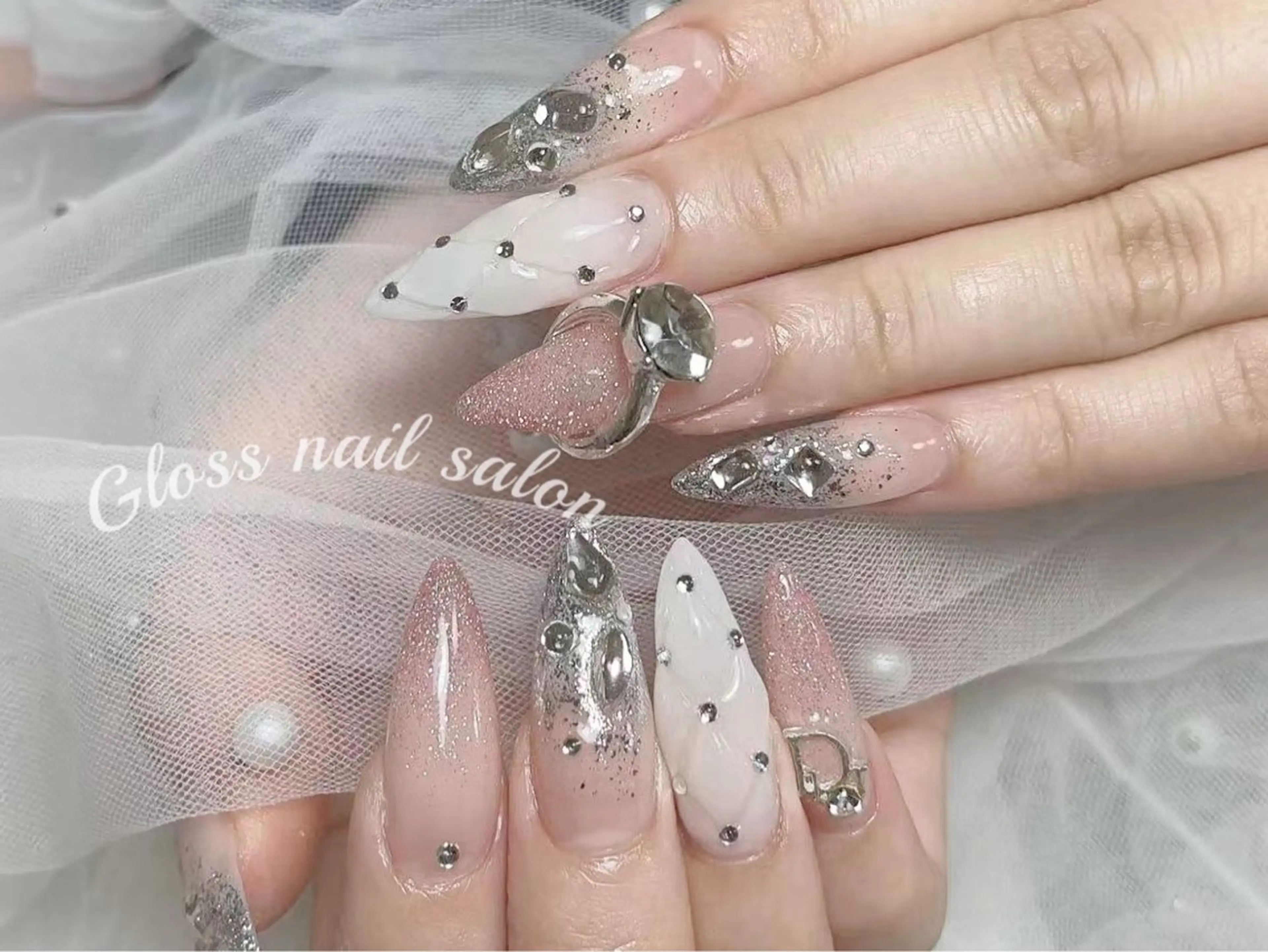 ネイル Gloss nail ジェル&長さだし専門のネイルデザイン