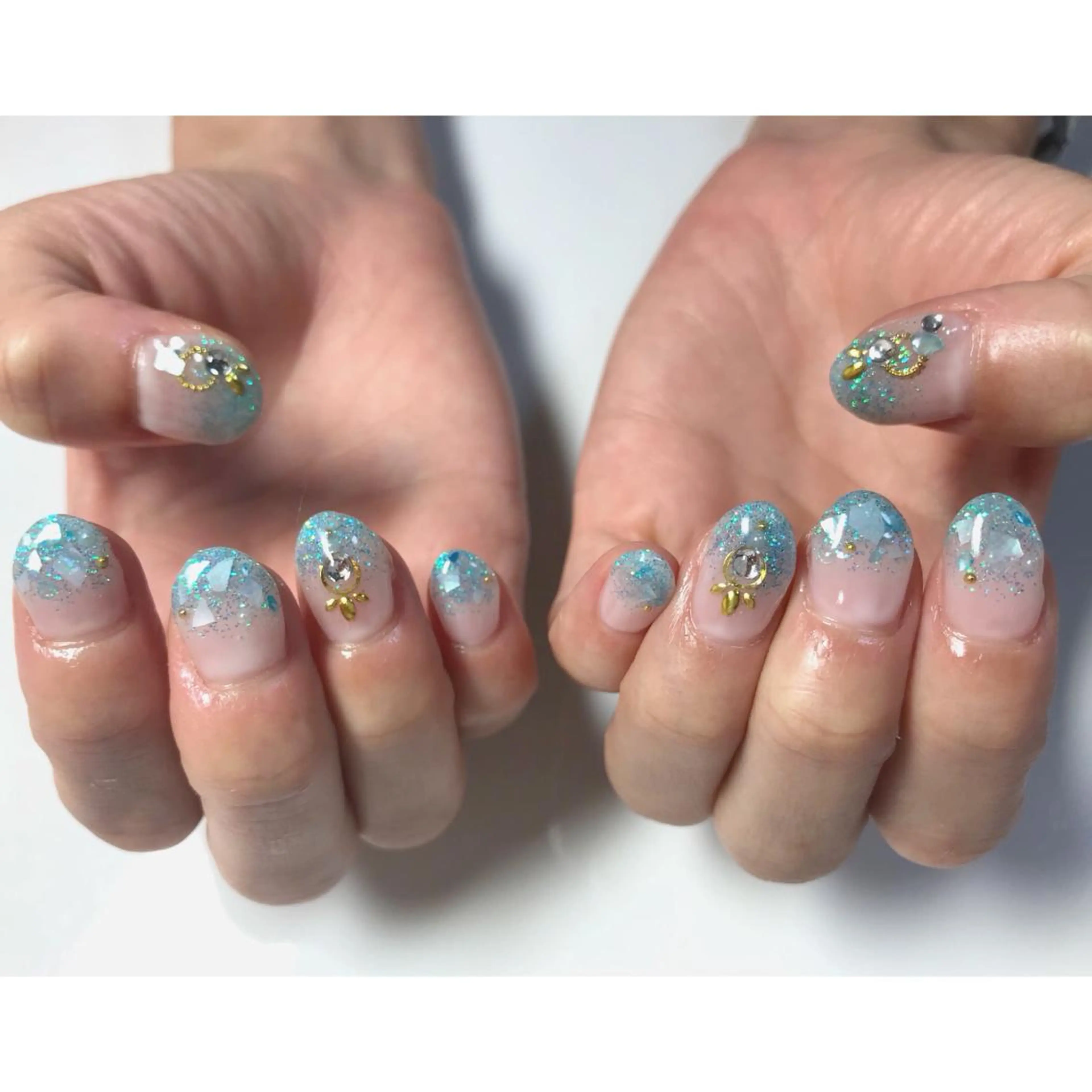 ネイル グラデーション ラメ(グリッター) ラメグラデーション ブライダルネイル Chitti yuuriのネイルデザイン