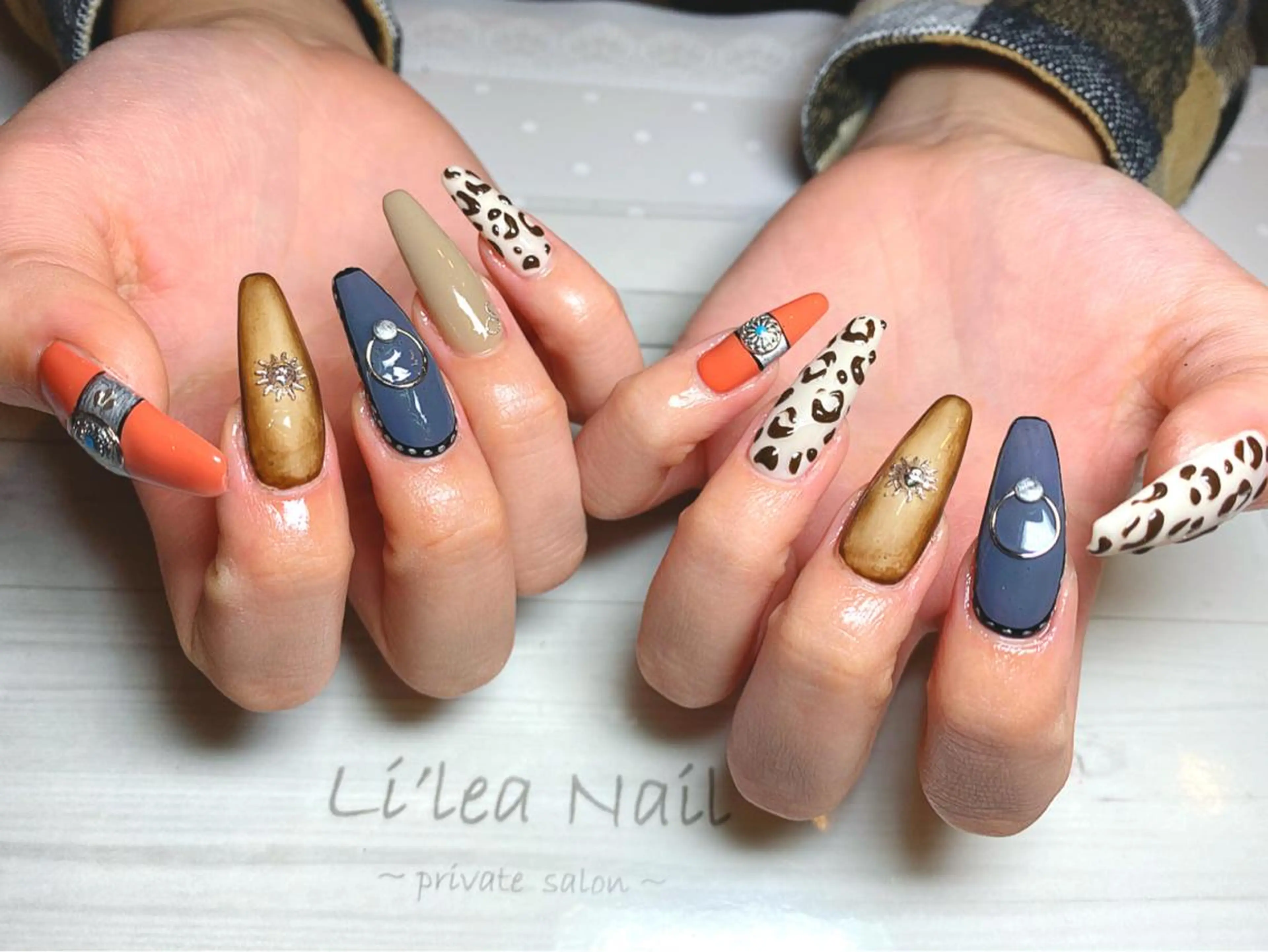 ネイル Li'leaNail AINAのネイルデザイン