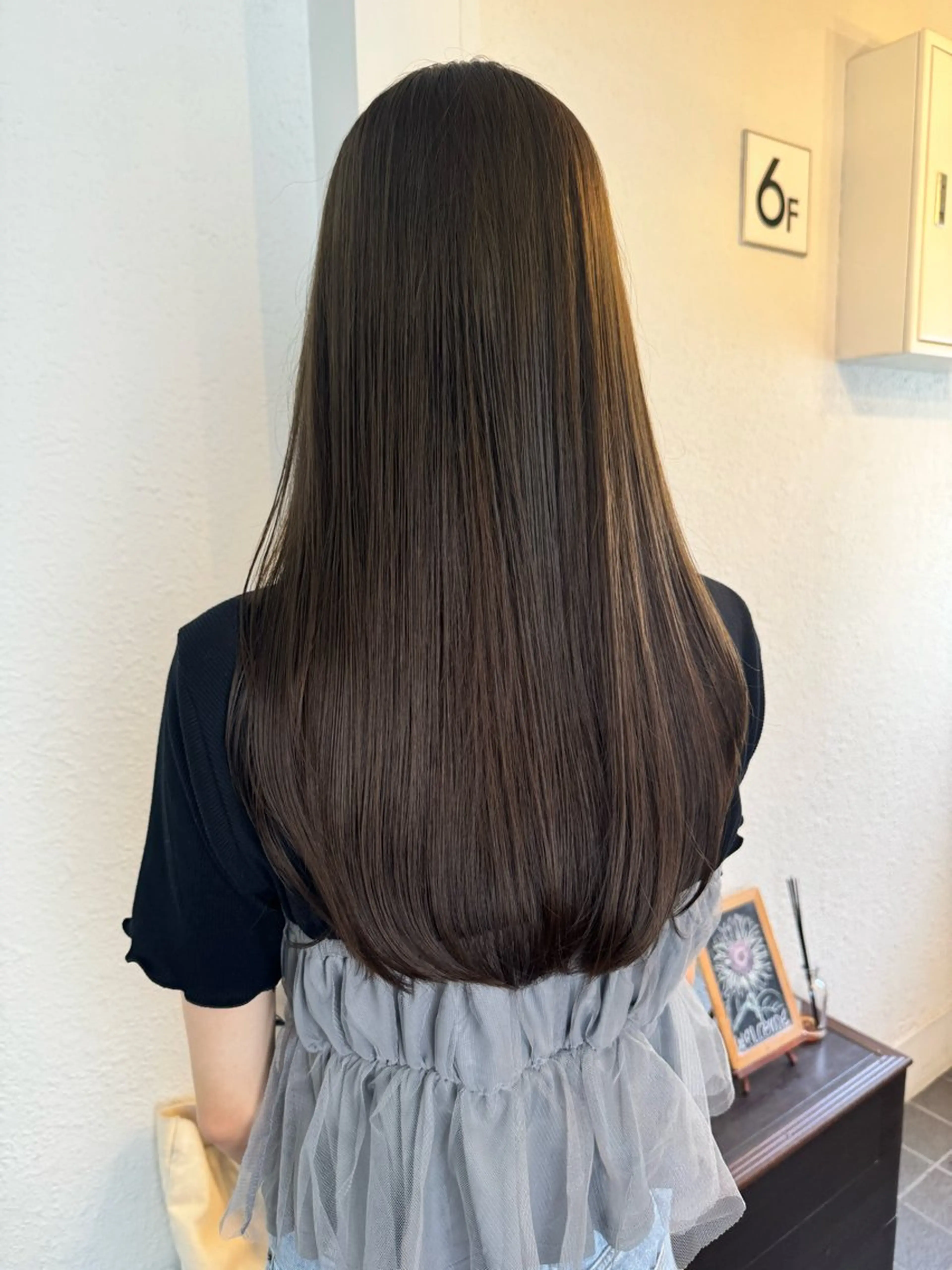 ロング 難波 茜のヘアスタイル
