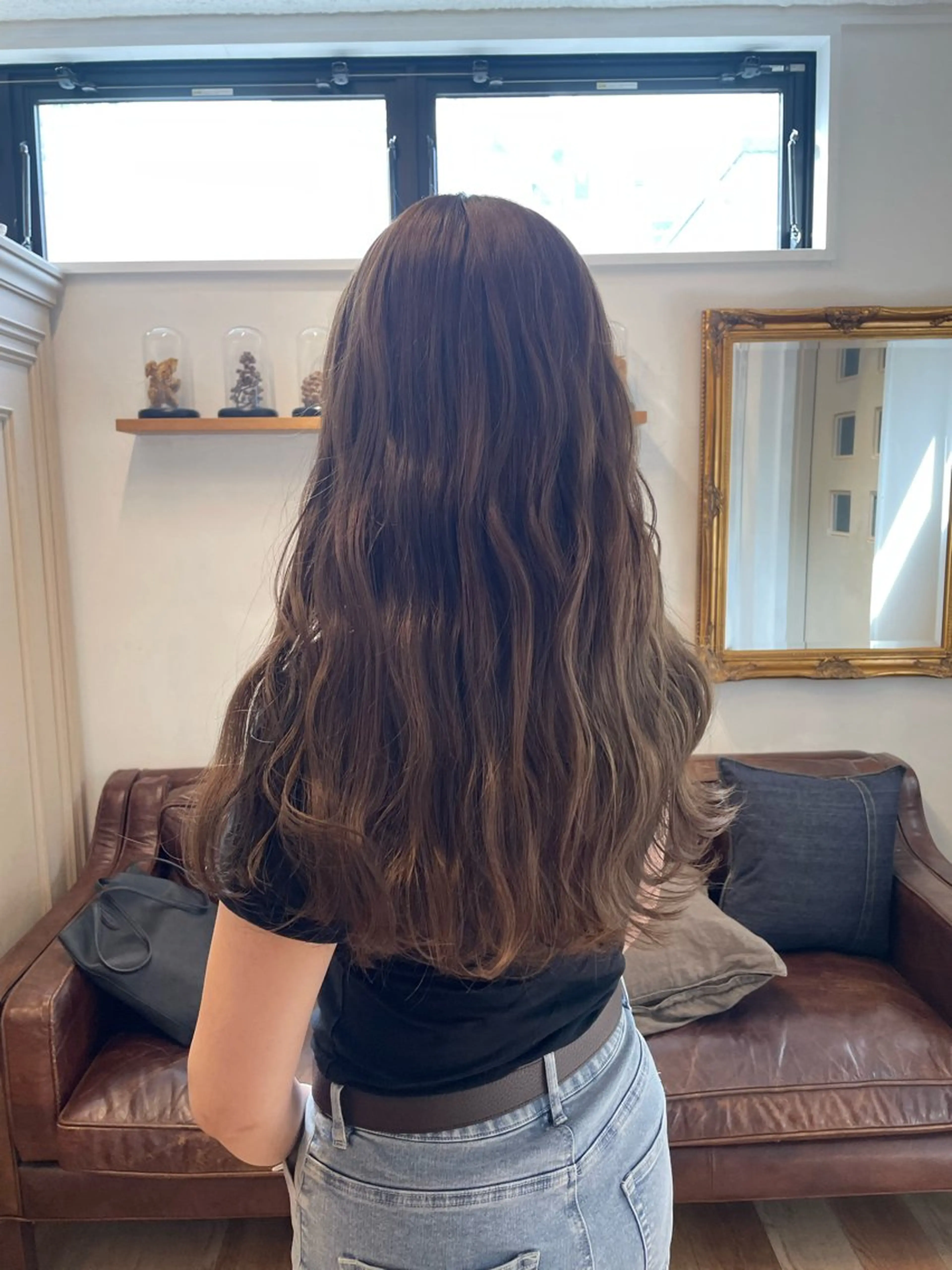 ロング カラー ミルクティー× グレージュMOMOのヘアスタイル