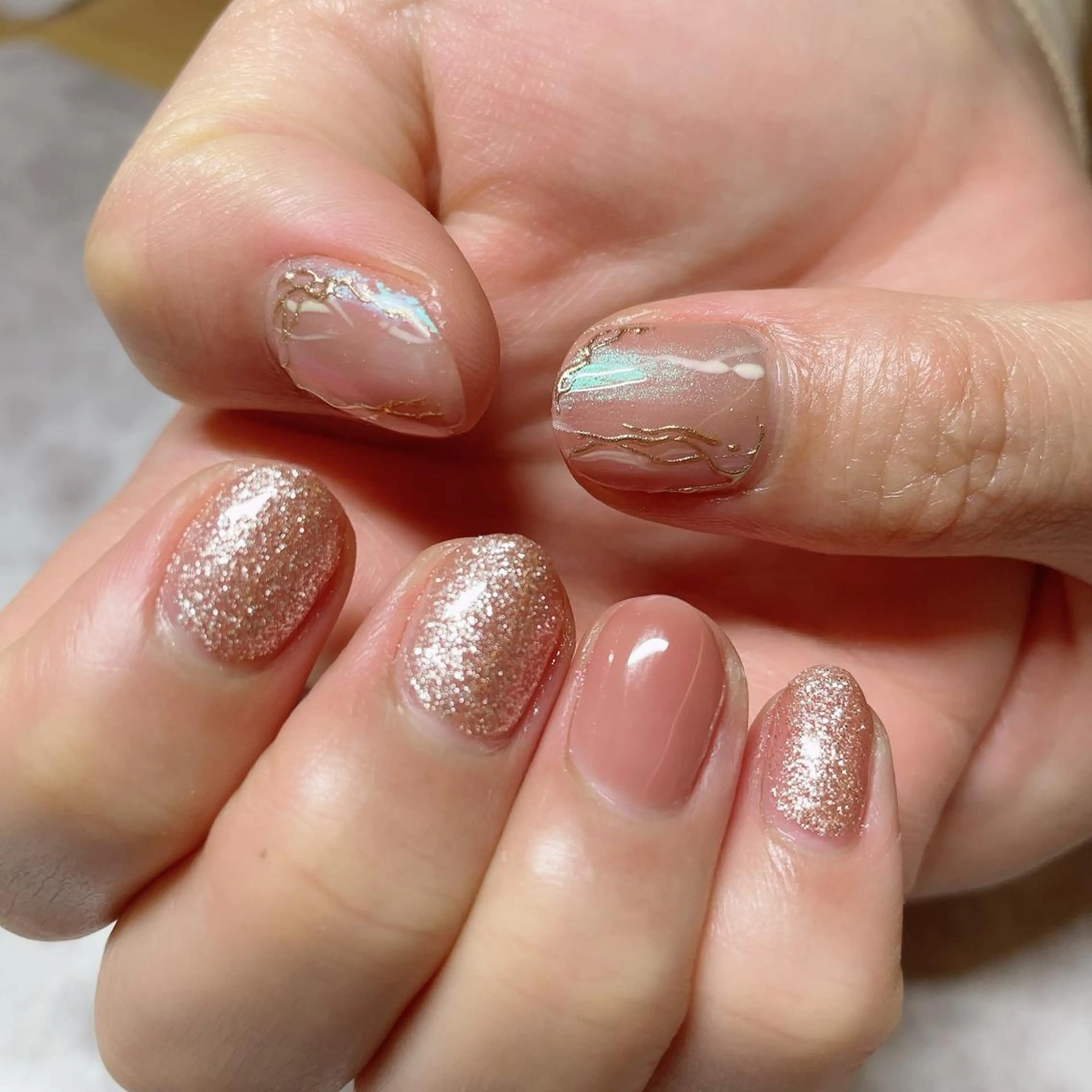 ネイル アートネイル オーロラネイル ラメ(グリッター) ミラーネイル ピンク Nail salon Ariettyのネイルデザイン