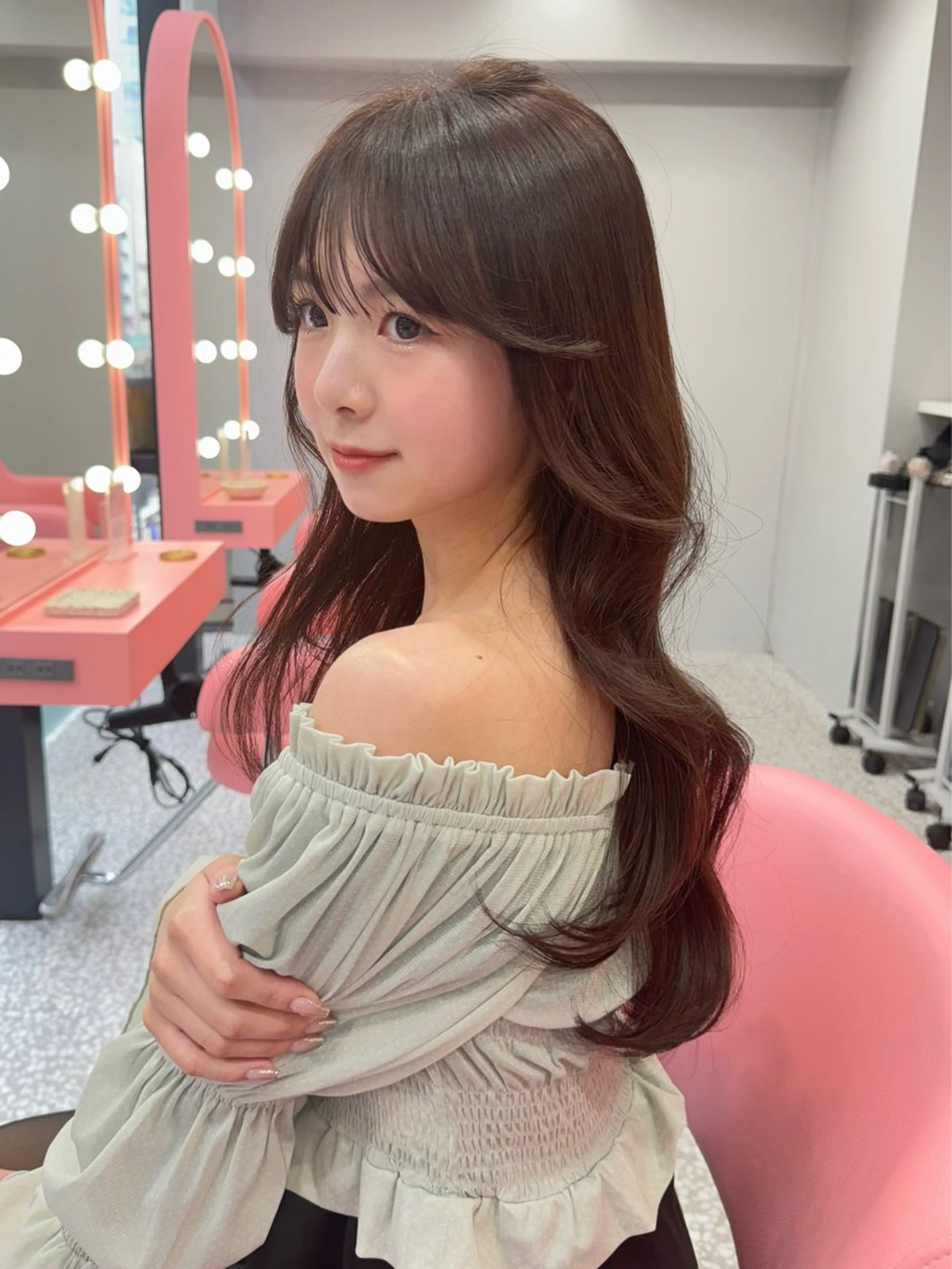 ロング 顔周り/透明感カラー REINA𓍯のヘアスタイル