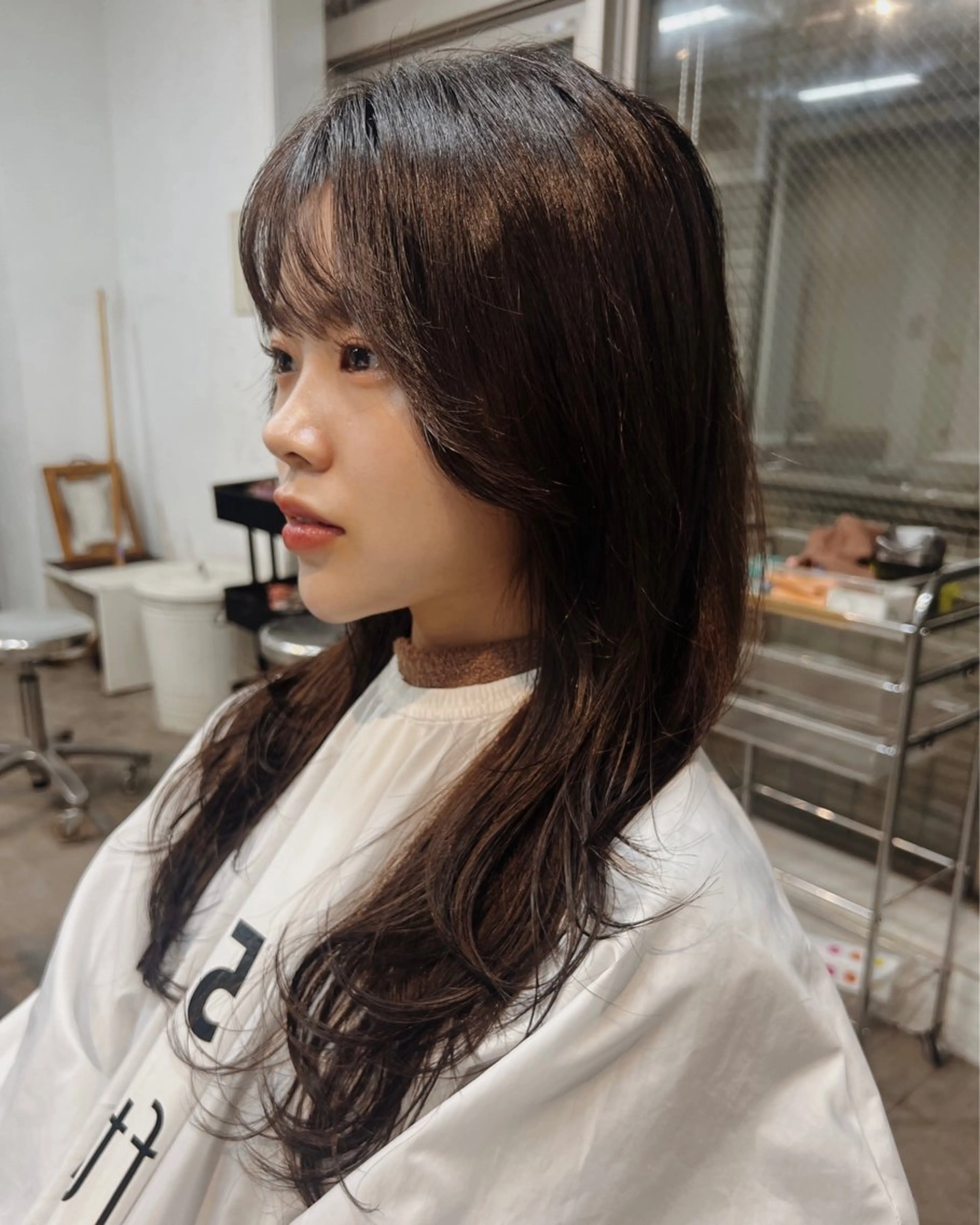 ロング カラー パーマ ヘアアレンジ ロングレイヤー くびれヘア 顔まわりレイヤー 韓国風ヘア くびれレイヤー ショートヘア原宿 fifth コシのヘアスタイル