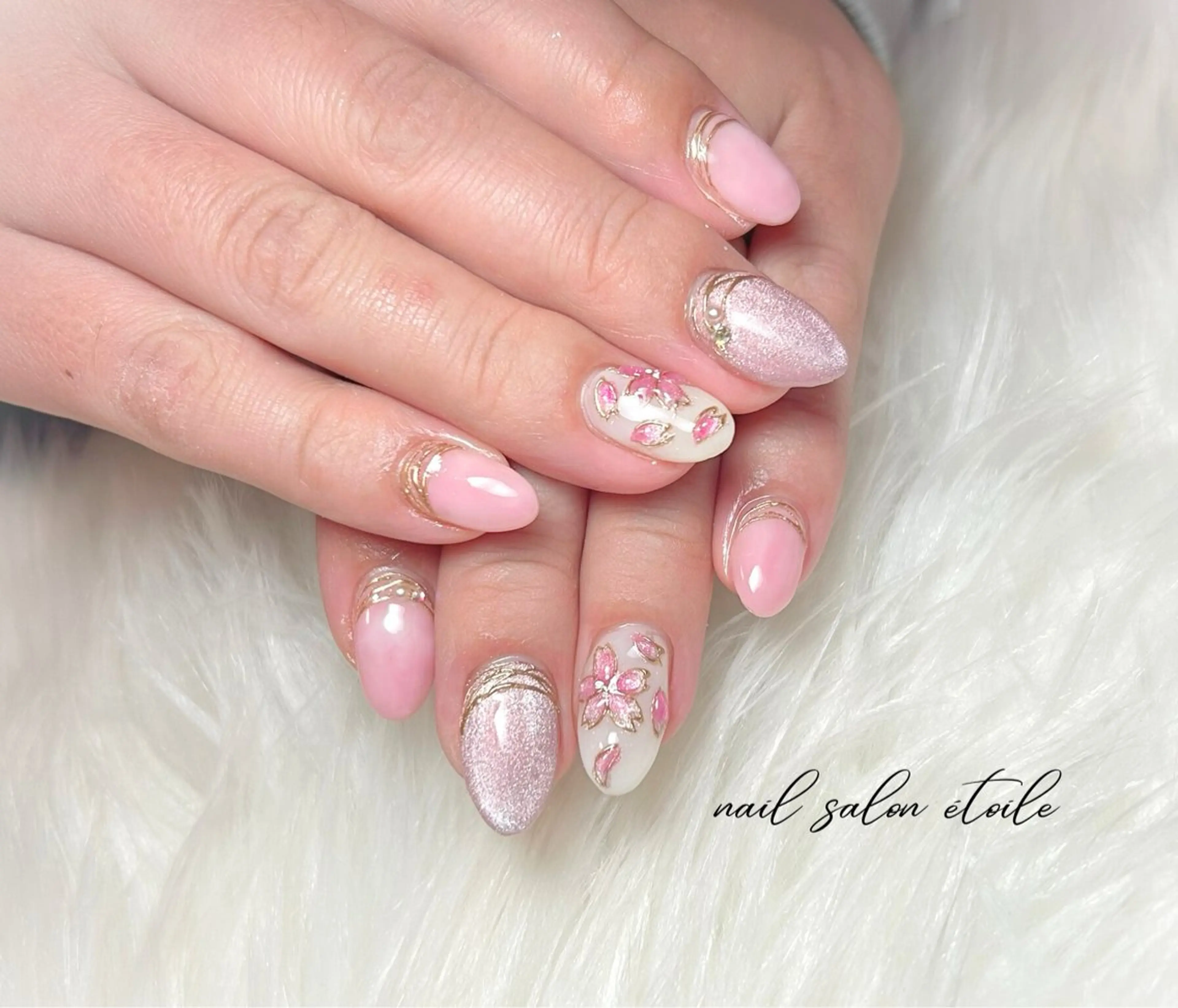 ネイル 桜ネイル フラワーネイル マグネットネイル ピンク ぷっくりネイル ハンドネイル nail salon étoileのネイルデザイン