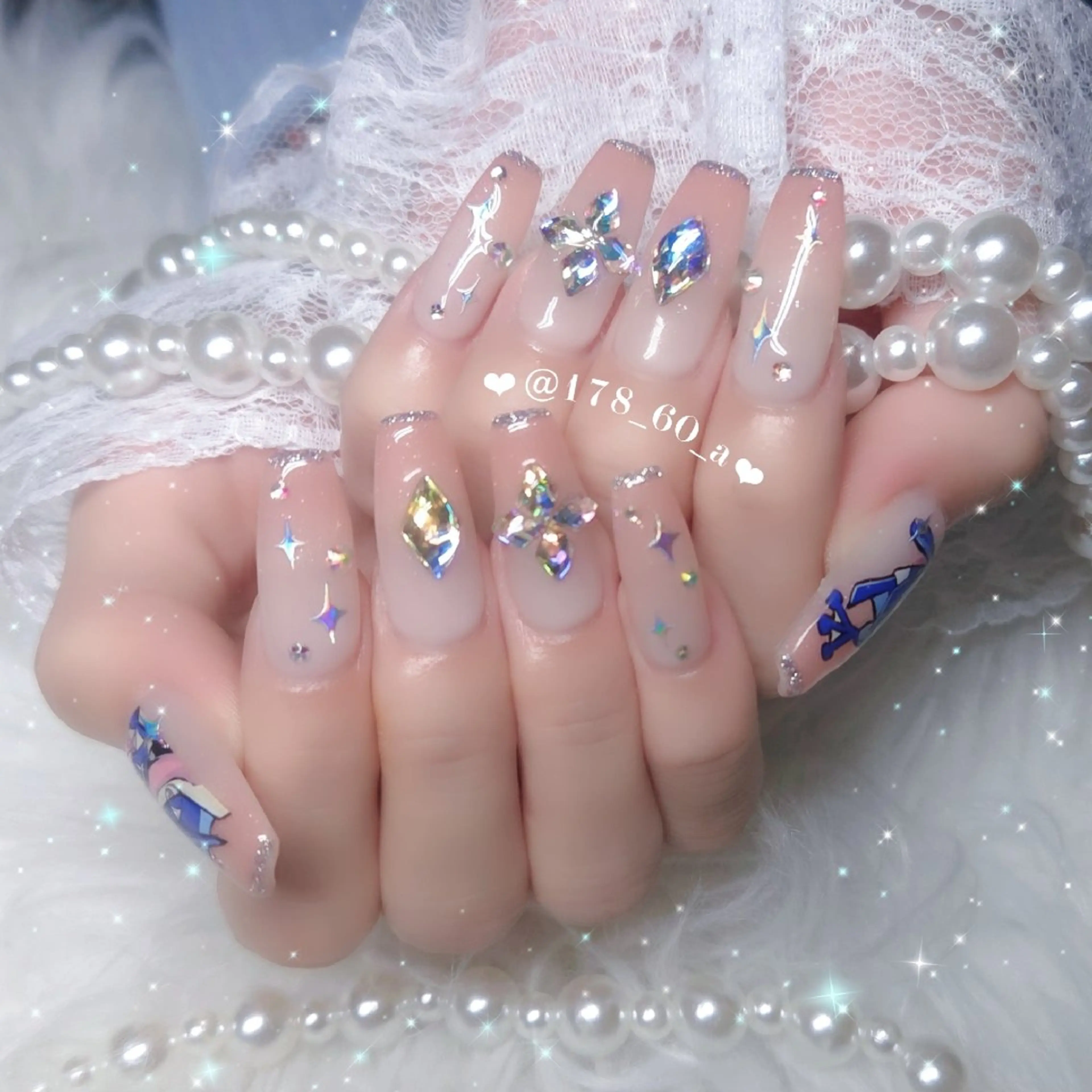 ネイル オーロラネイル グラデーション ラメ(グリッター) スカルプネイル ハンドネイル HAPPINAS🎀  れん🖤痛ネイルのネイルデザイン