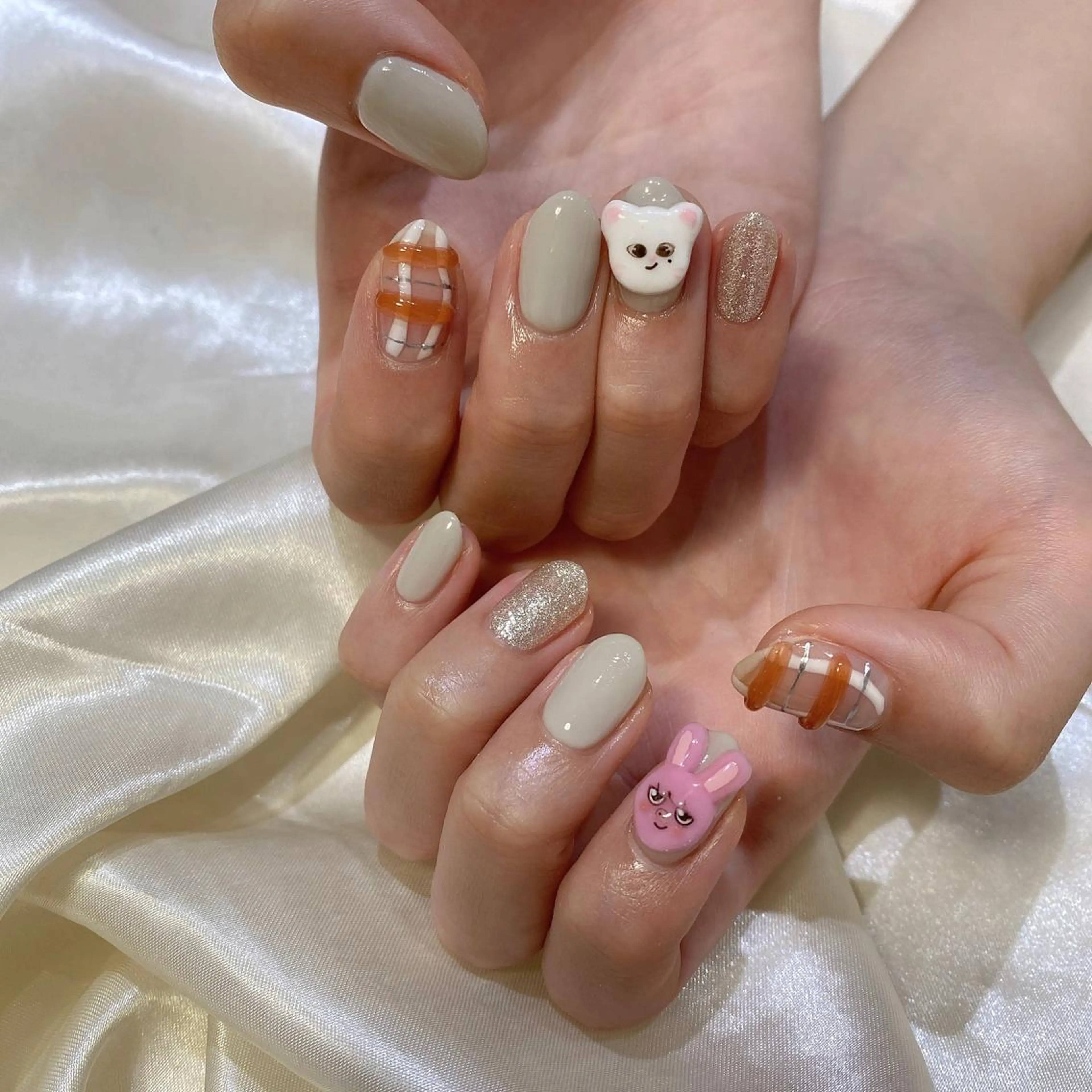 ネイル ハンドネイル 西岡 杏のネイルデザイン