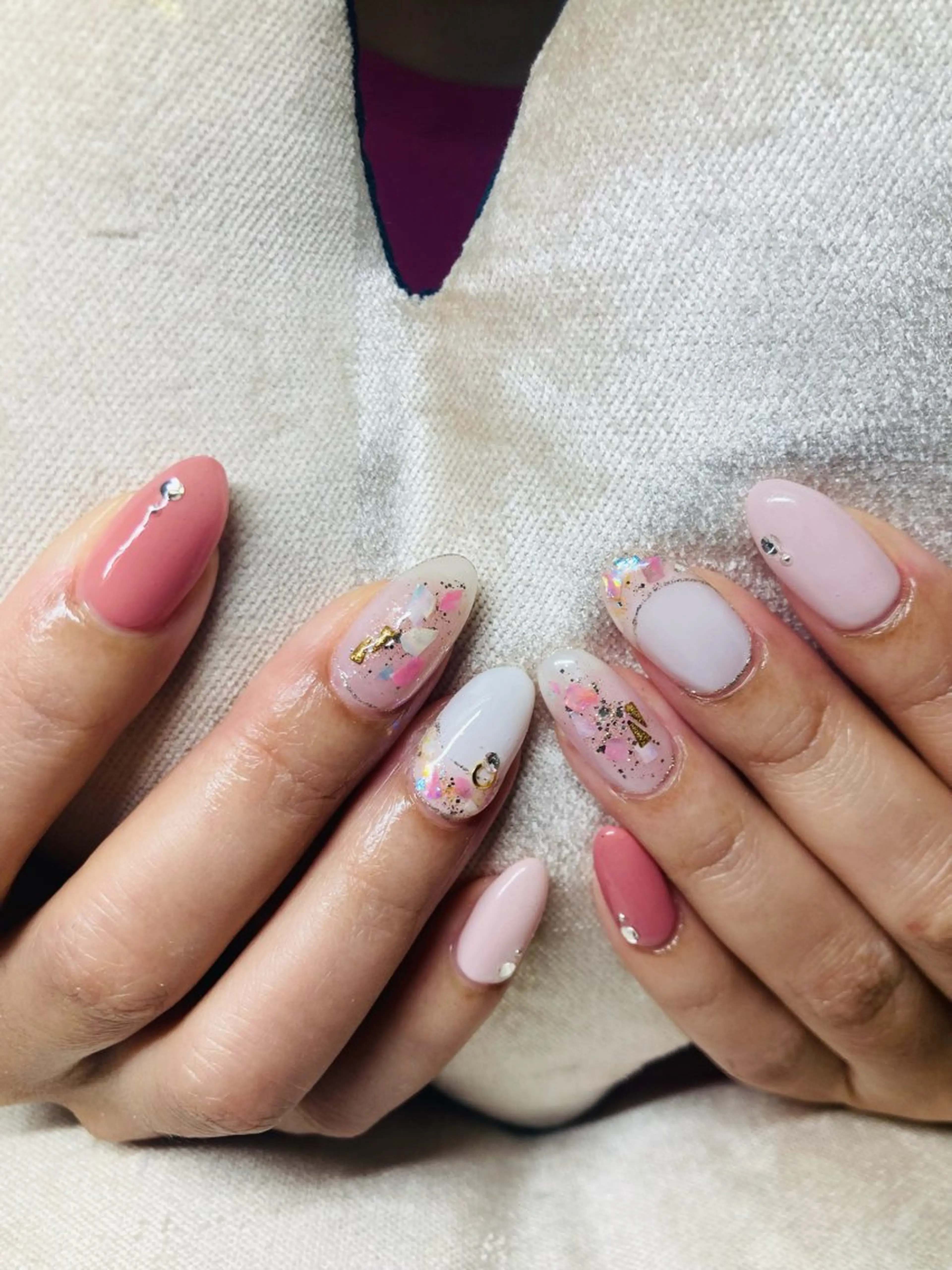 ネイル ECLAT エクラ所属・寺山 千鶴のネイルデザイン