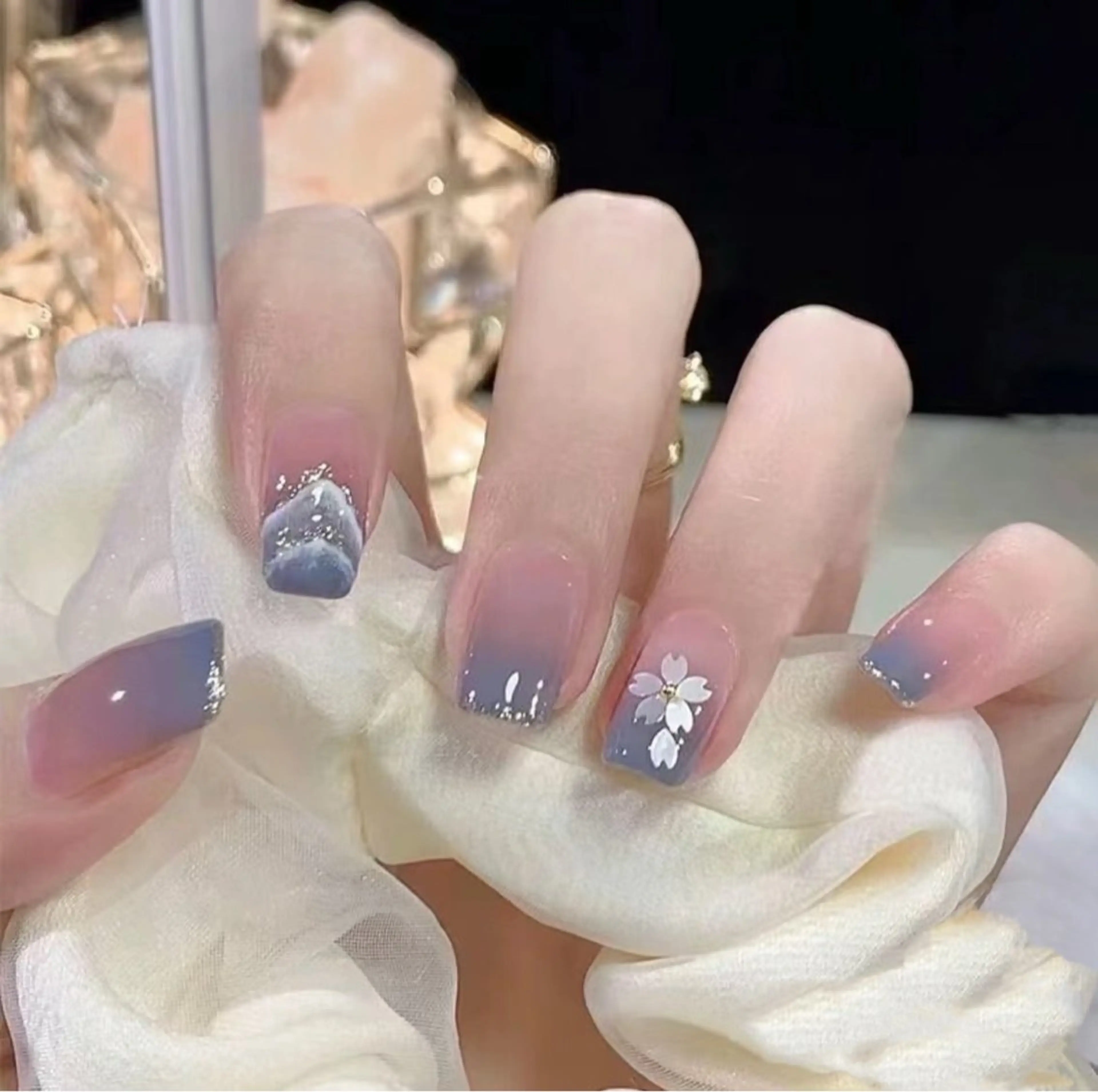 ネイル ハンドネイル ハンドケア The Nail & Eye Lashの眉毛・アイブロウイメージ